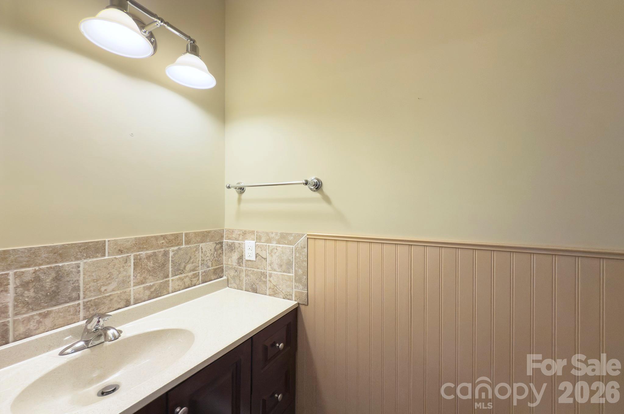 1023 White Point Drive — Huntersville