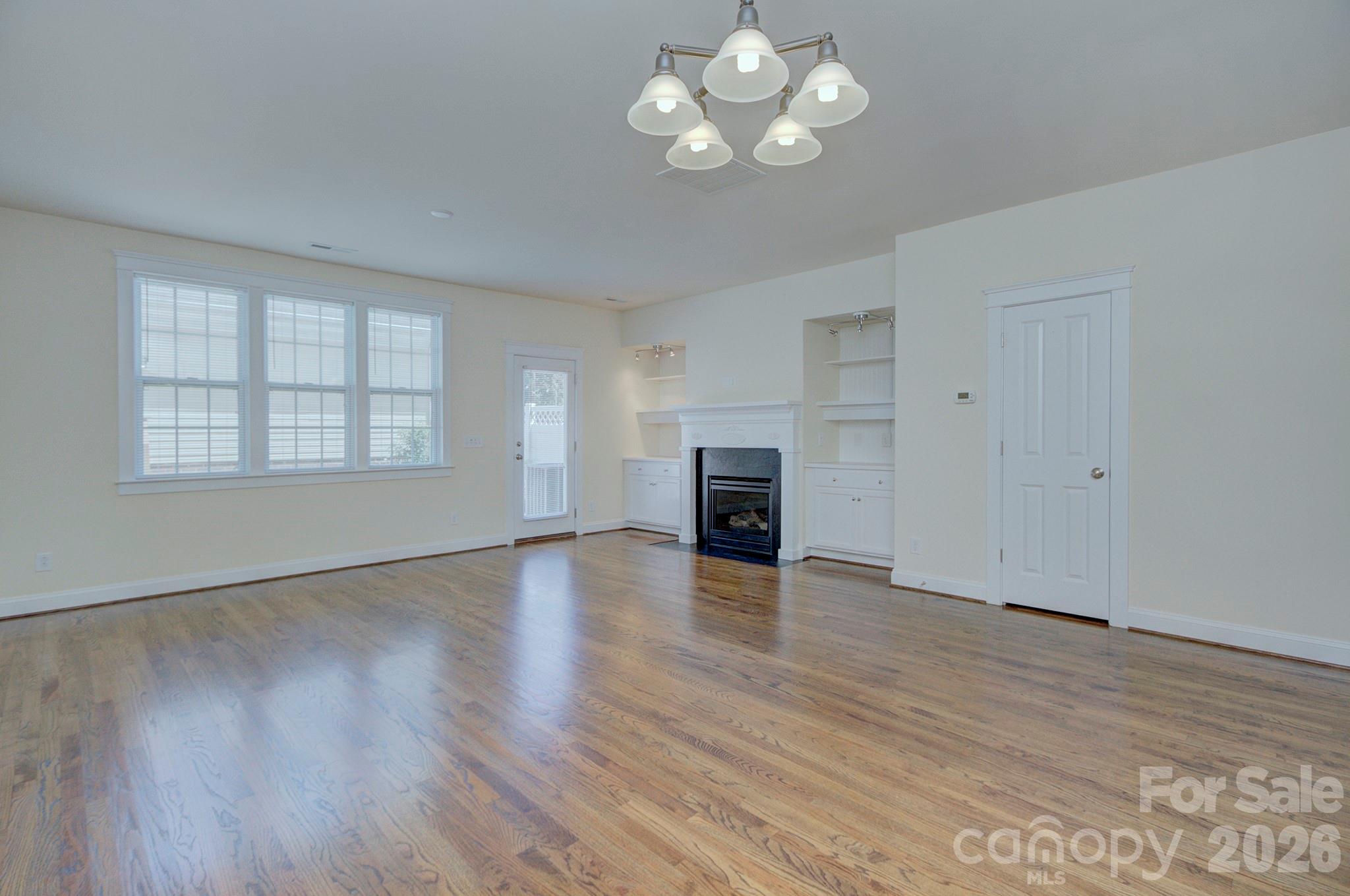 1023 White Point Drive — Huntersville