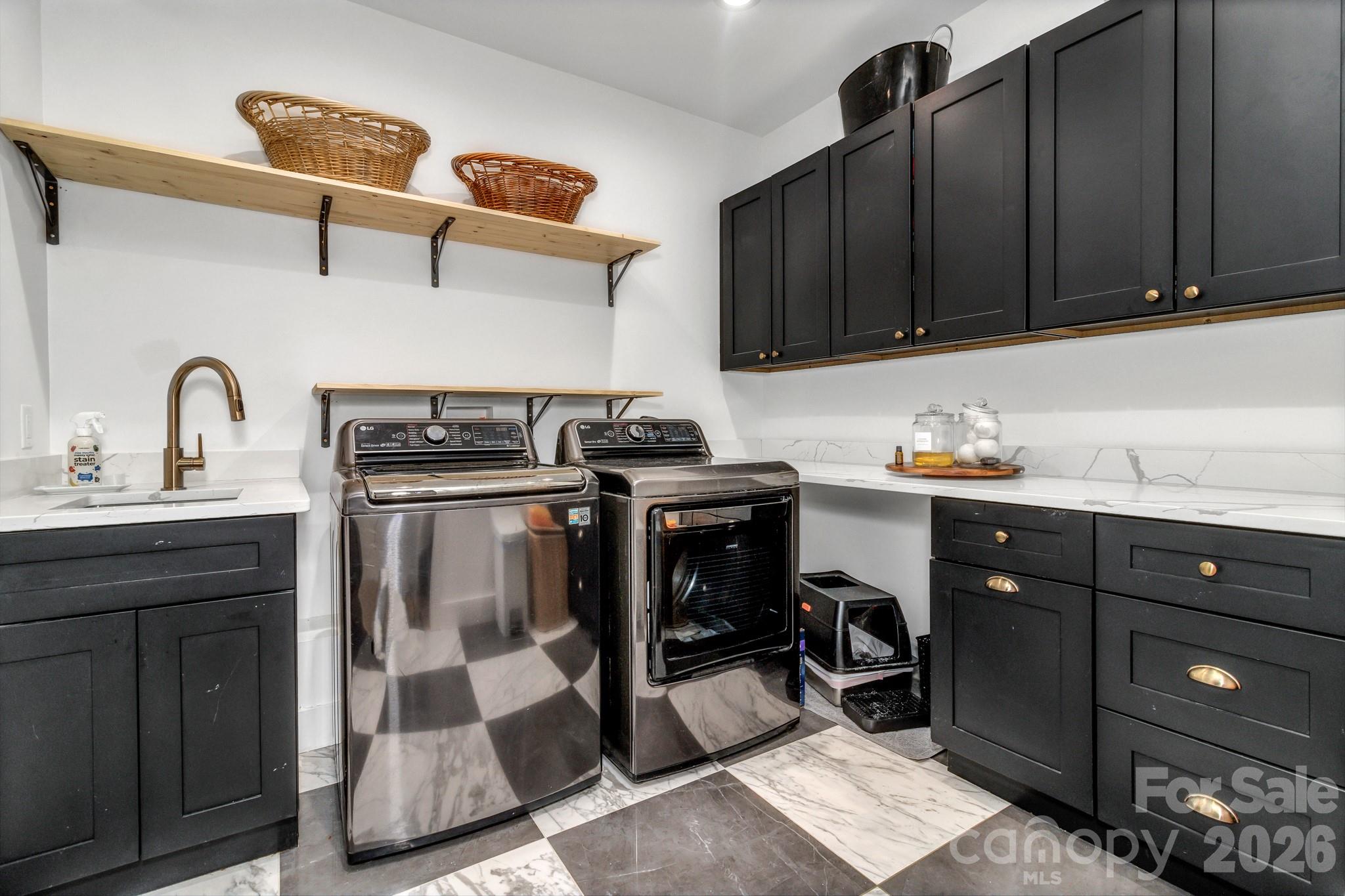 108 Poplar Green Way — Asheville
