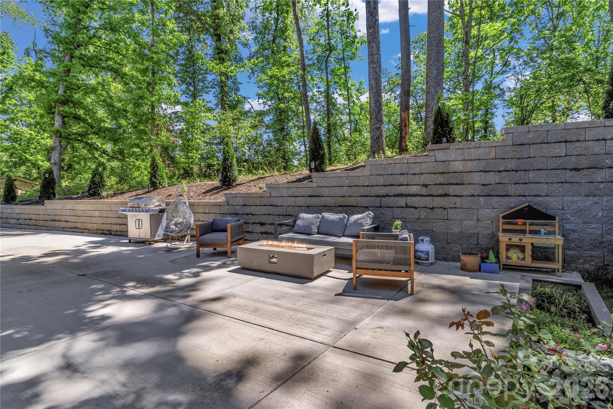 108 Poplar Green Way — Asheville
