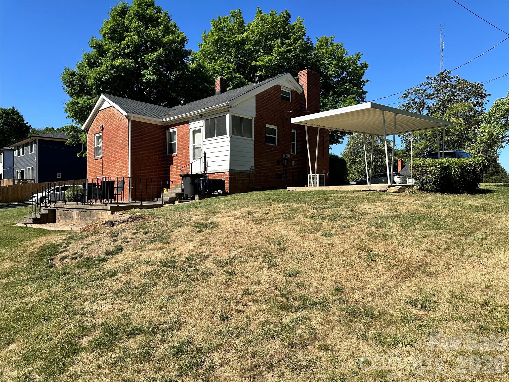 600 W Cama Street #8 — Charlotte