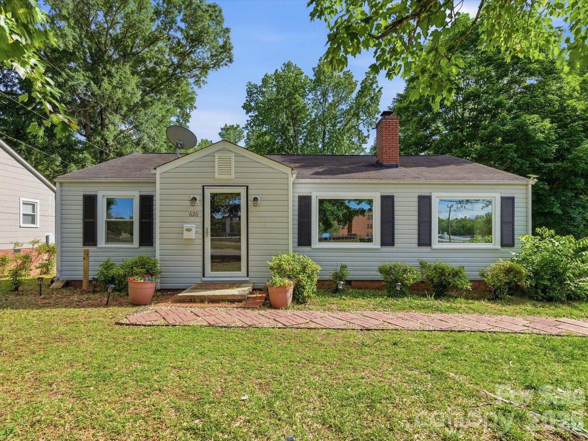 620 Normandy Road — Lancaster