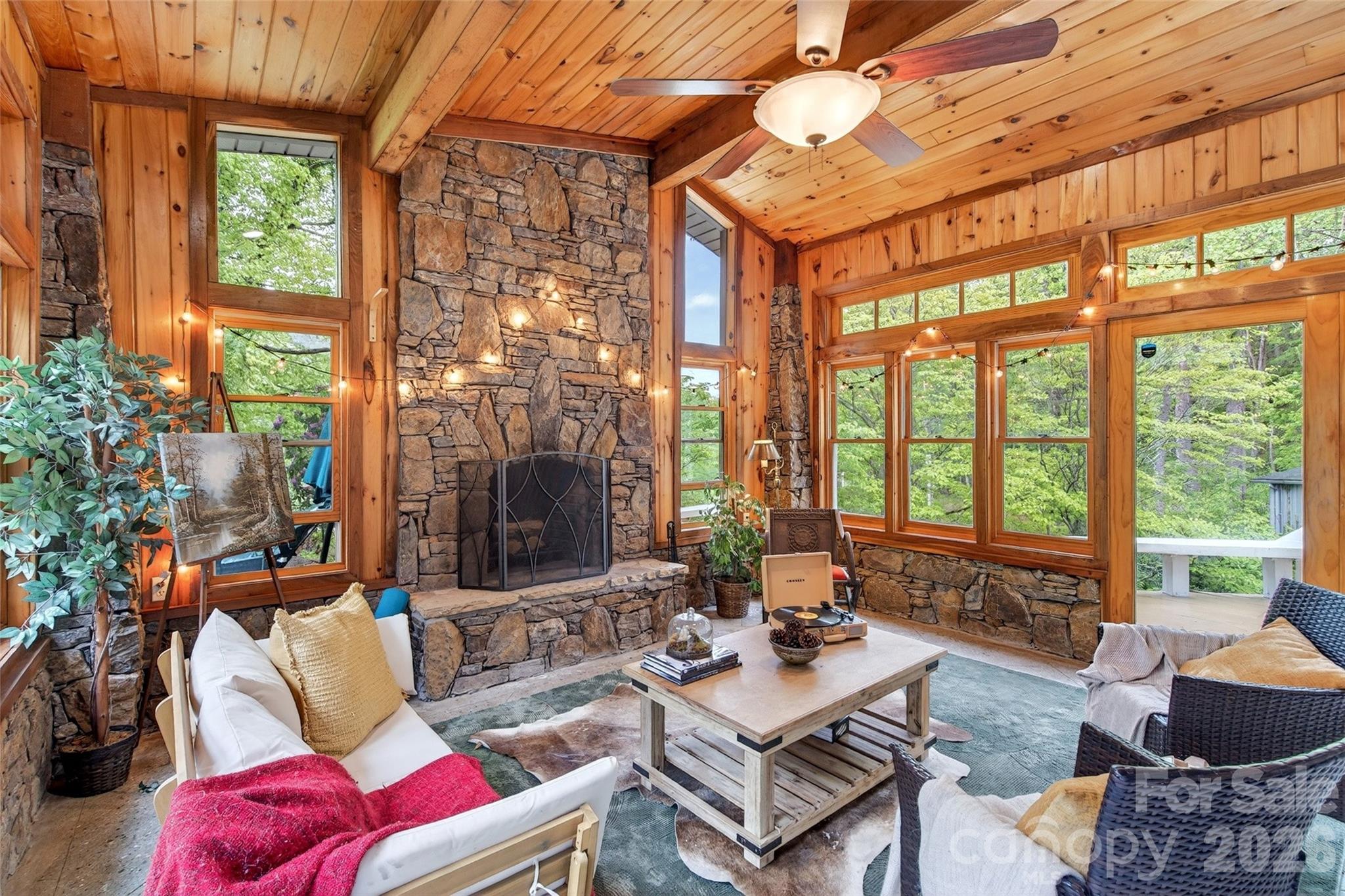 3068 S 226 Highway — Bakersville