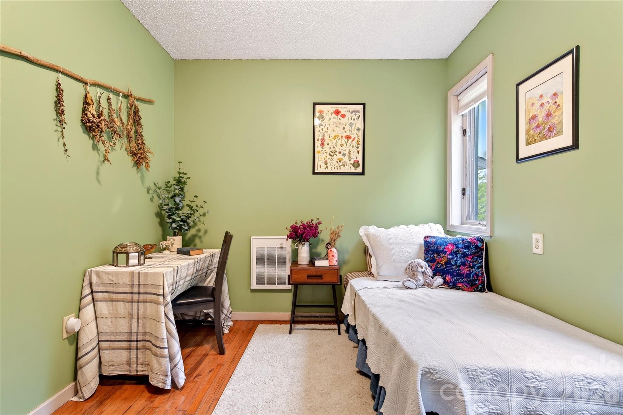 3068 S 226 Highway — Bakersville
