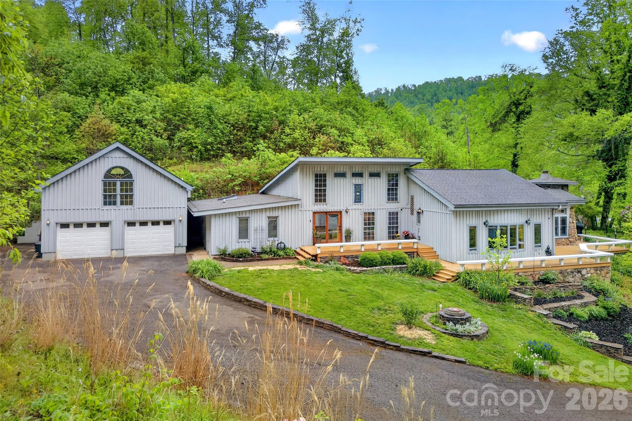 3068 S 226 Highway — Bakersville