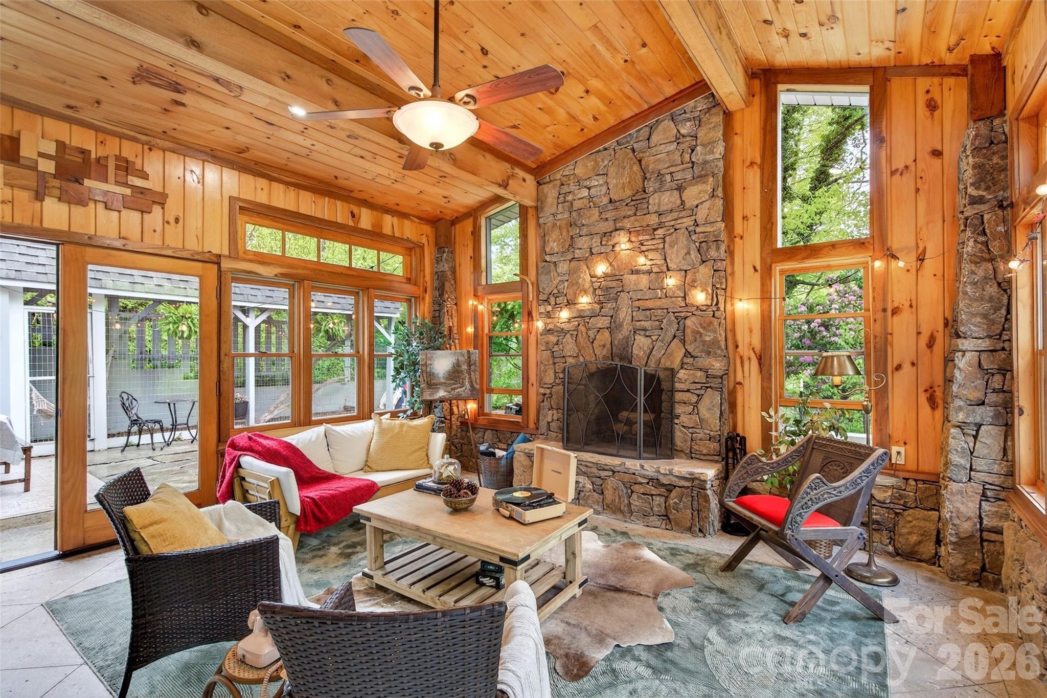 3068 S 226 Highway — Bakersville