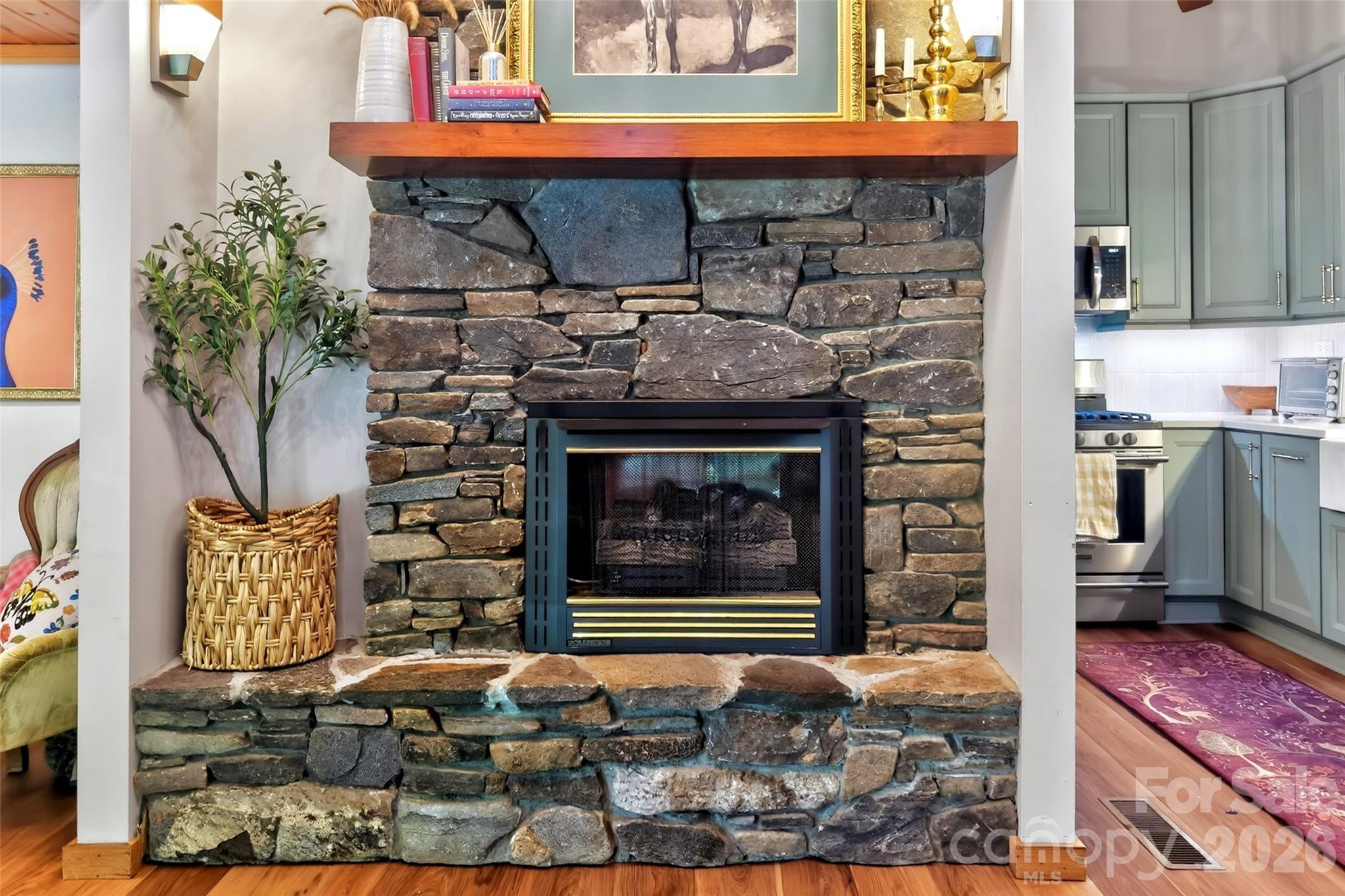3068 S 226 Highway — Bakersville