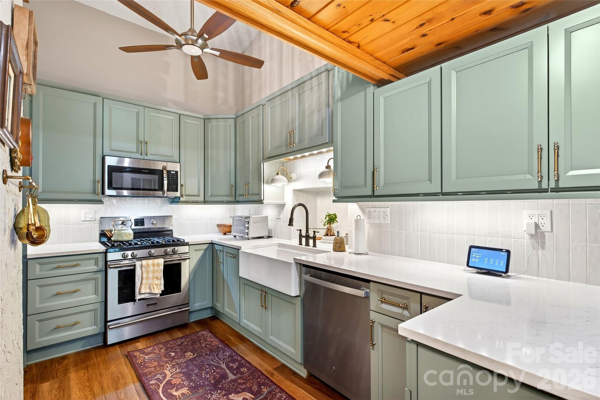 3068 S 226 Highway — Bakersville