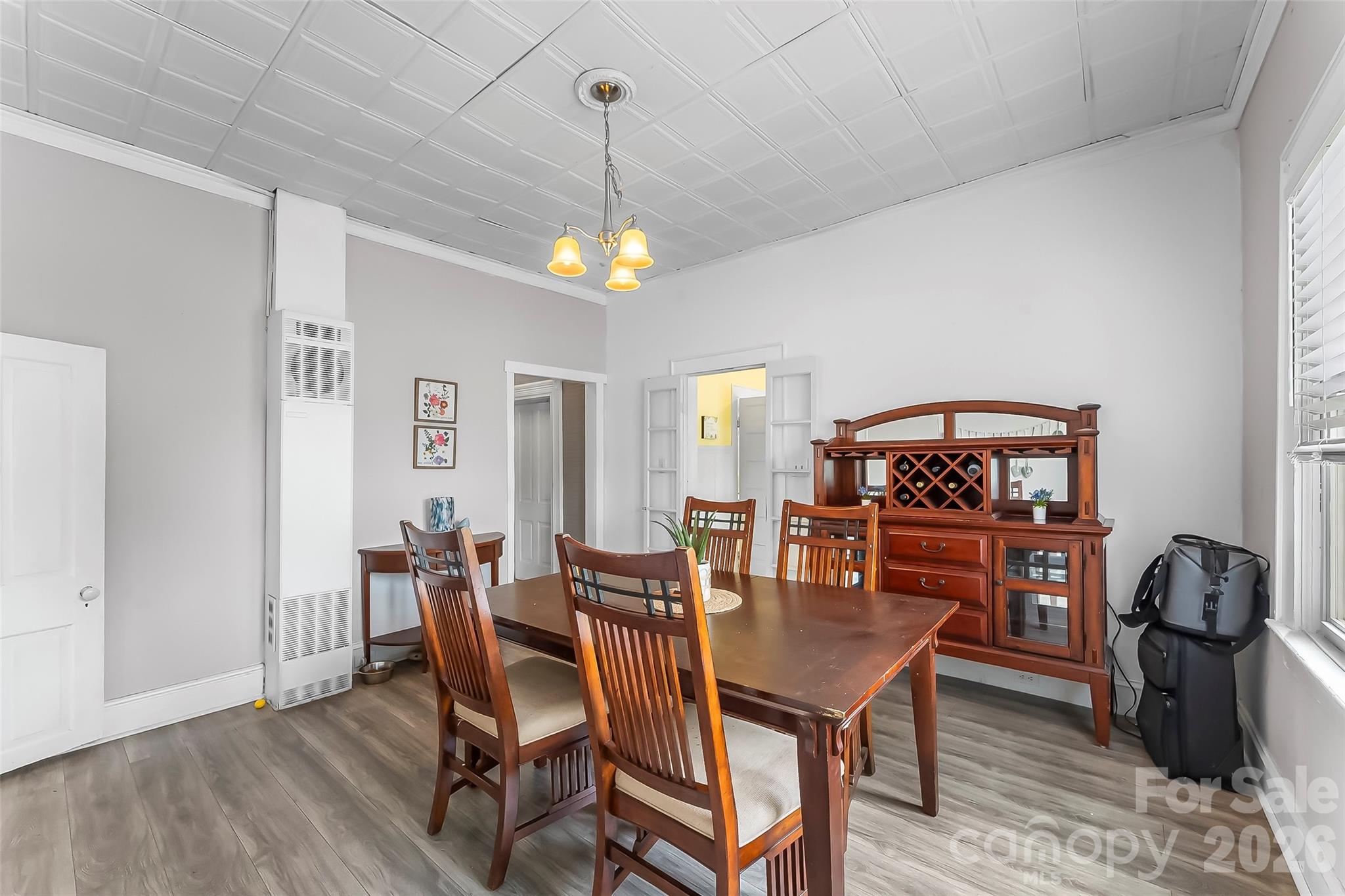 137 12th Street NW — Hickory