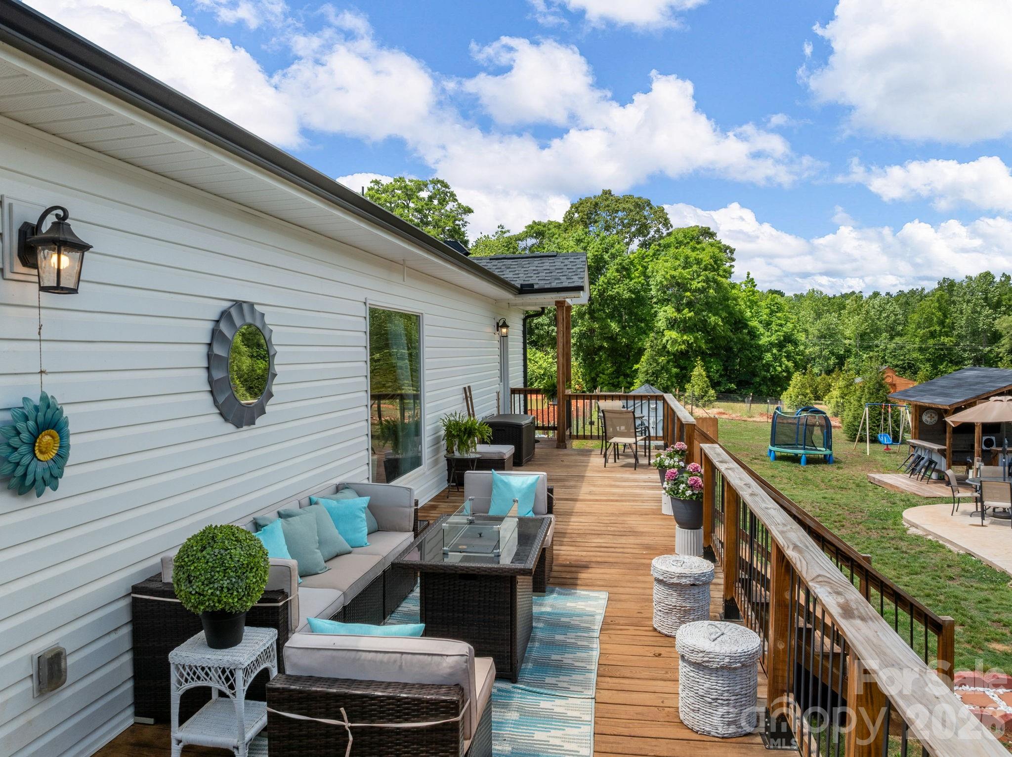 1076 Mcswain Road — Chesnee