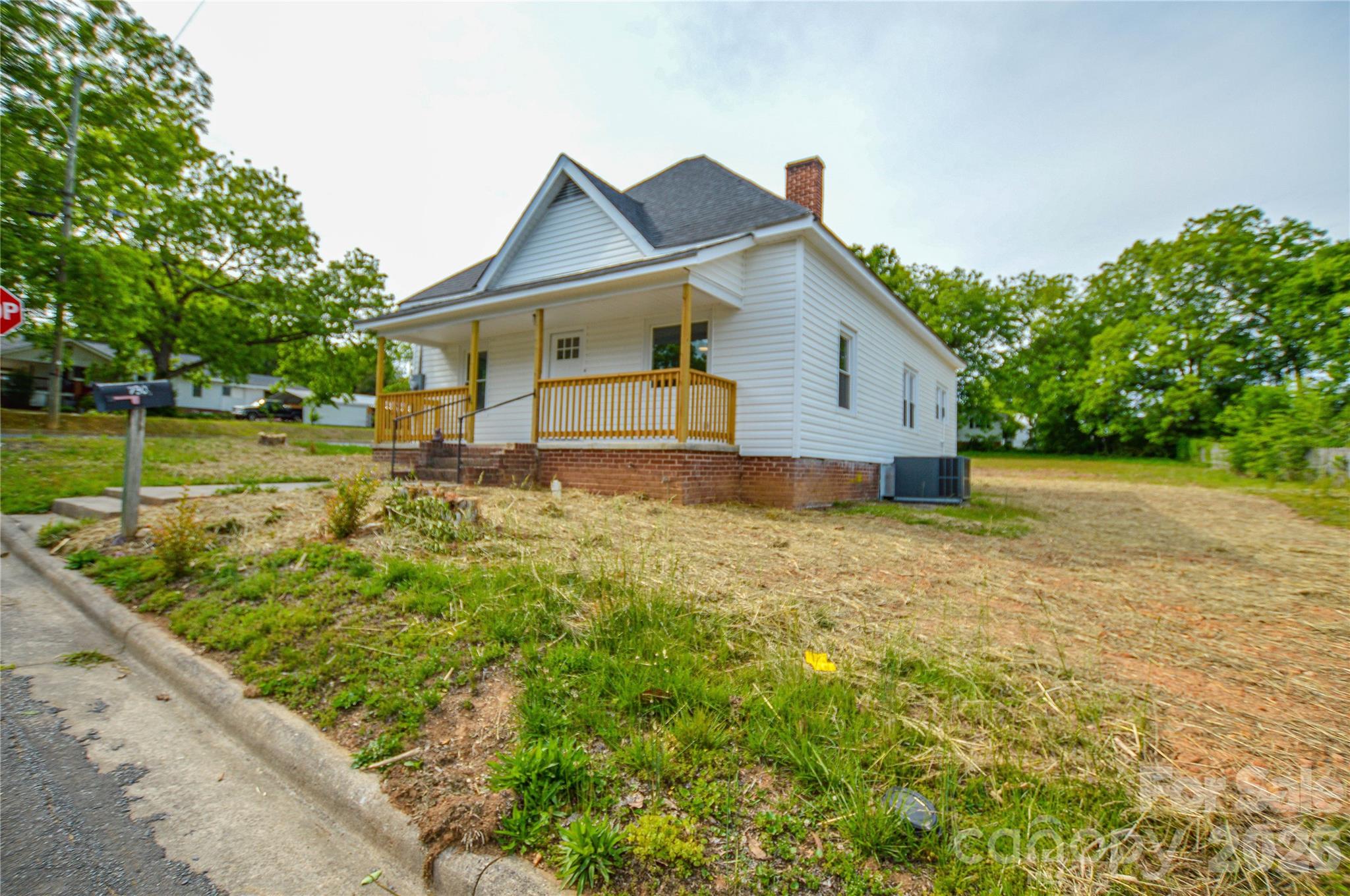 730 W Oakwood Avenue — Albemarle