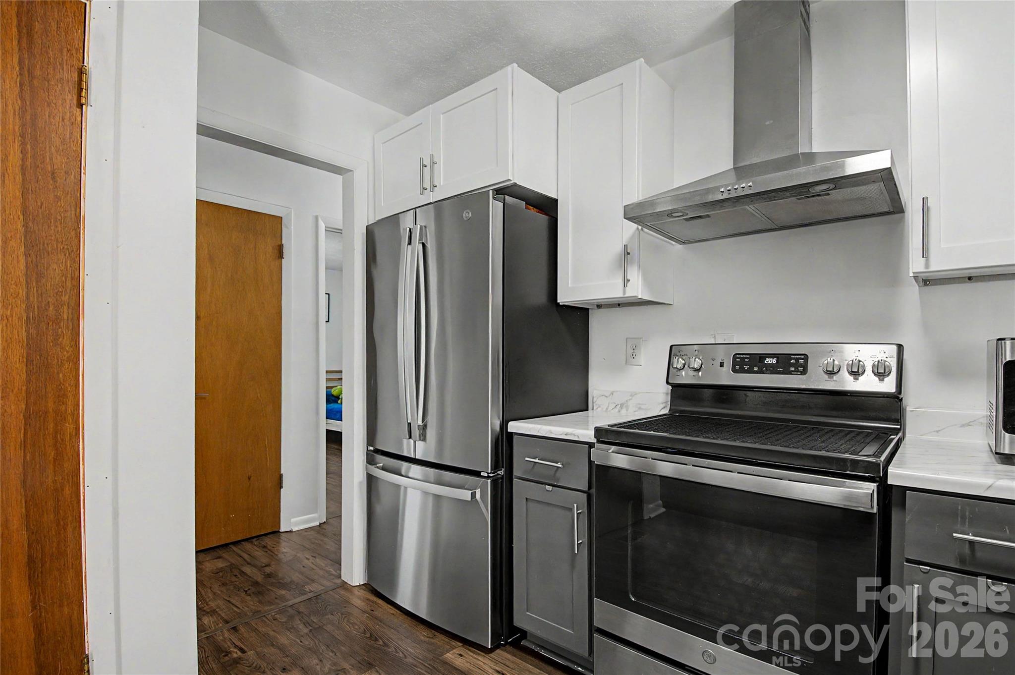 155 Chestnut Place — Arden