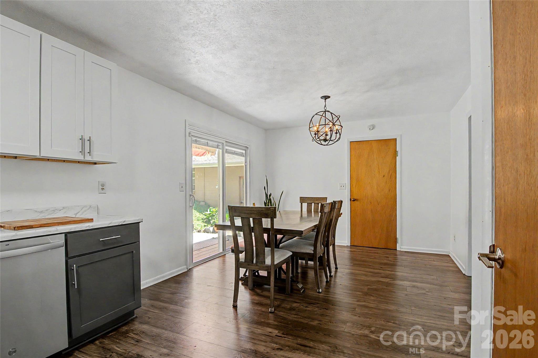 155 Chestnut Place — Arden