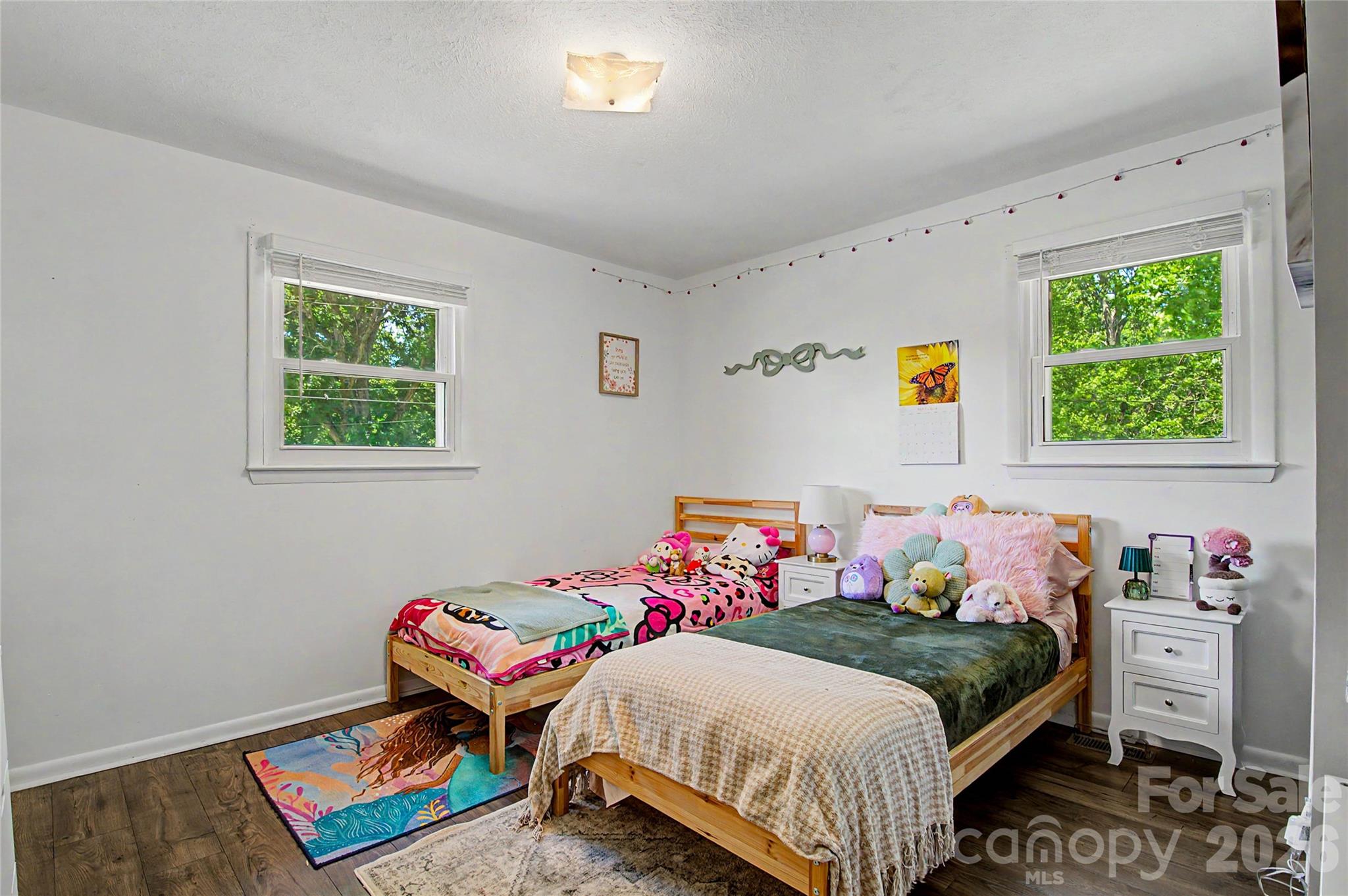 155 Chestnut Place — Arden
