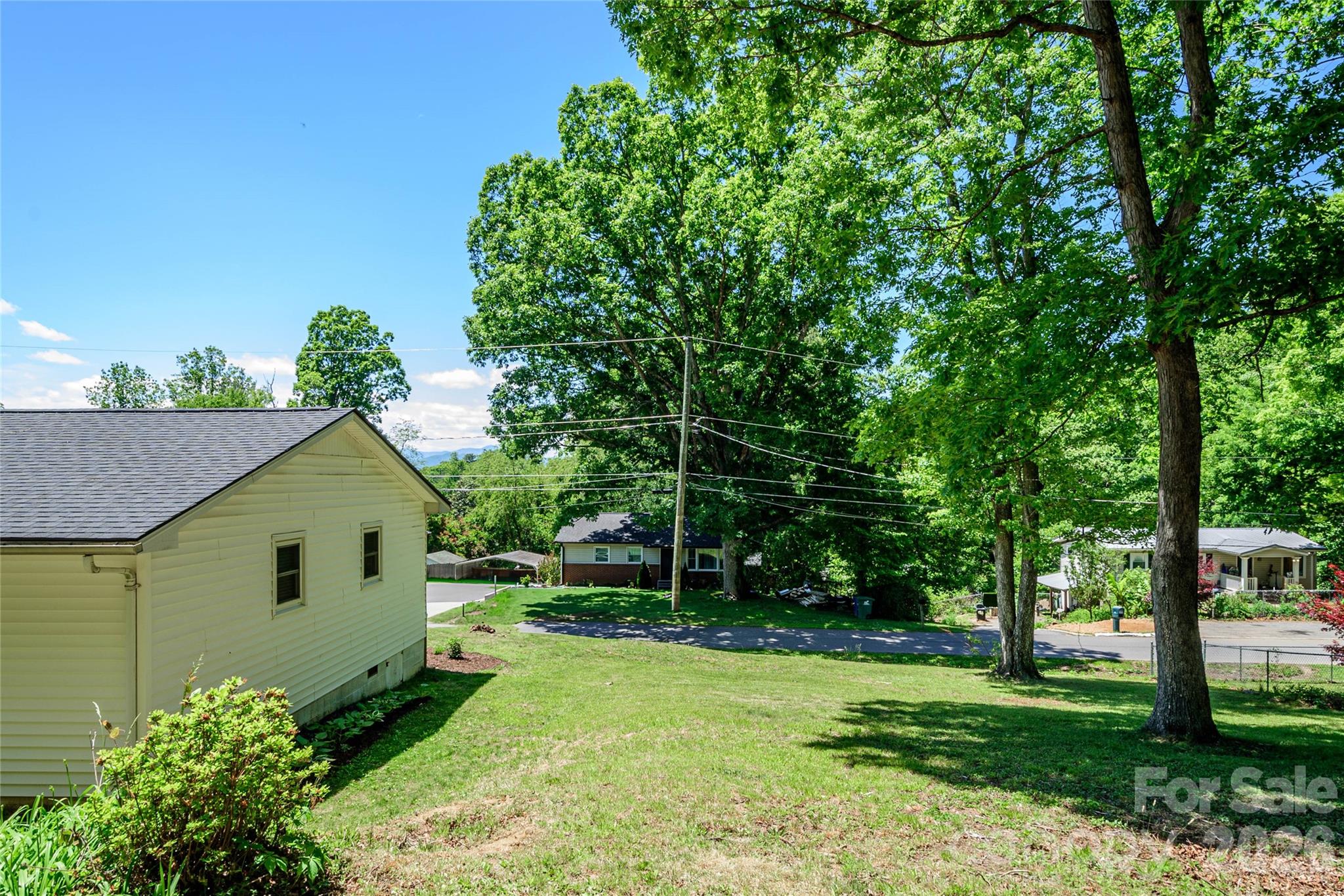 155 Chestnut Place — Arden