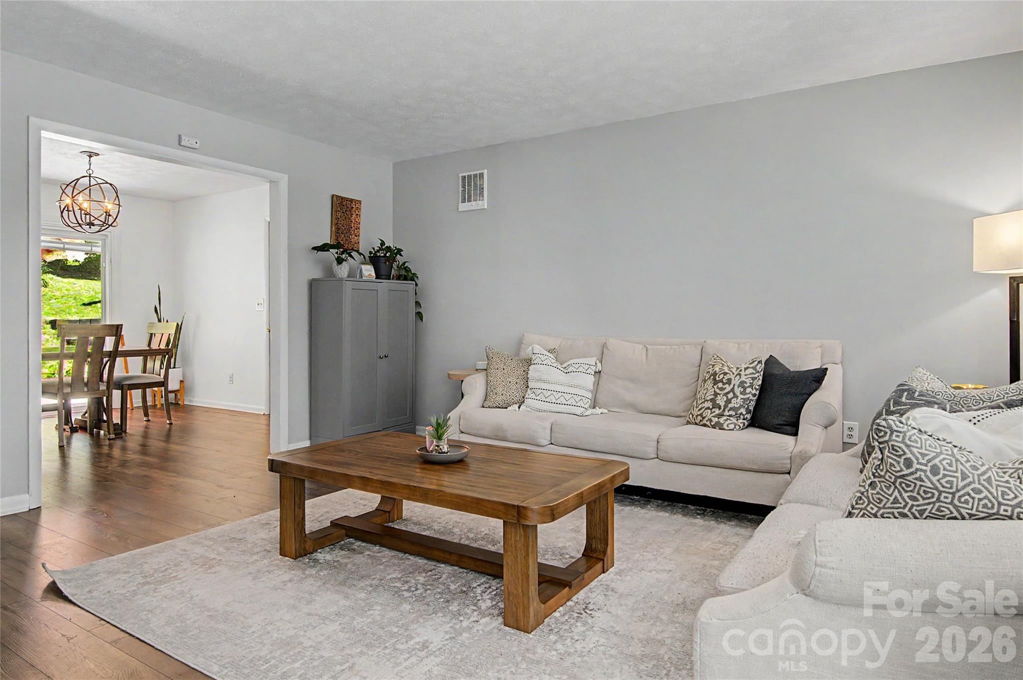 155 Chestnut Place — Arden