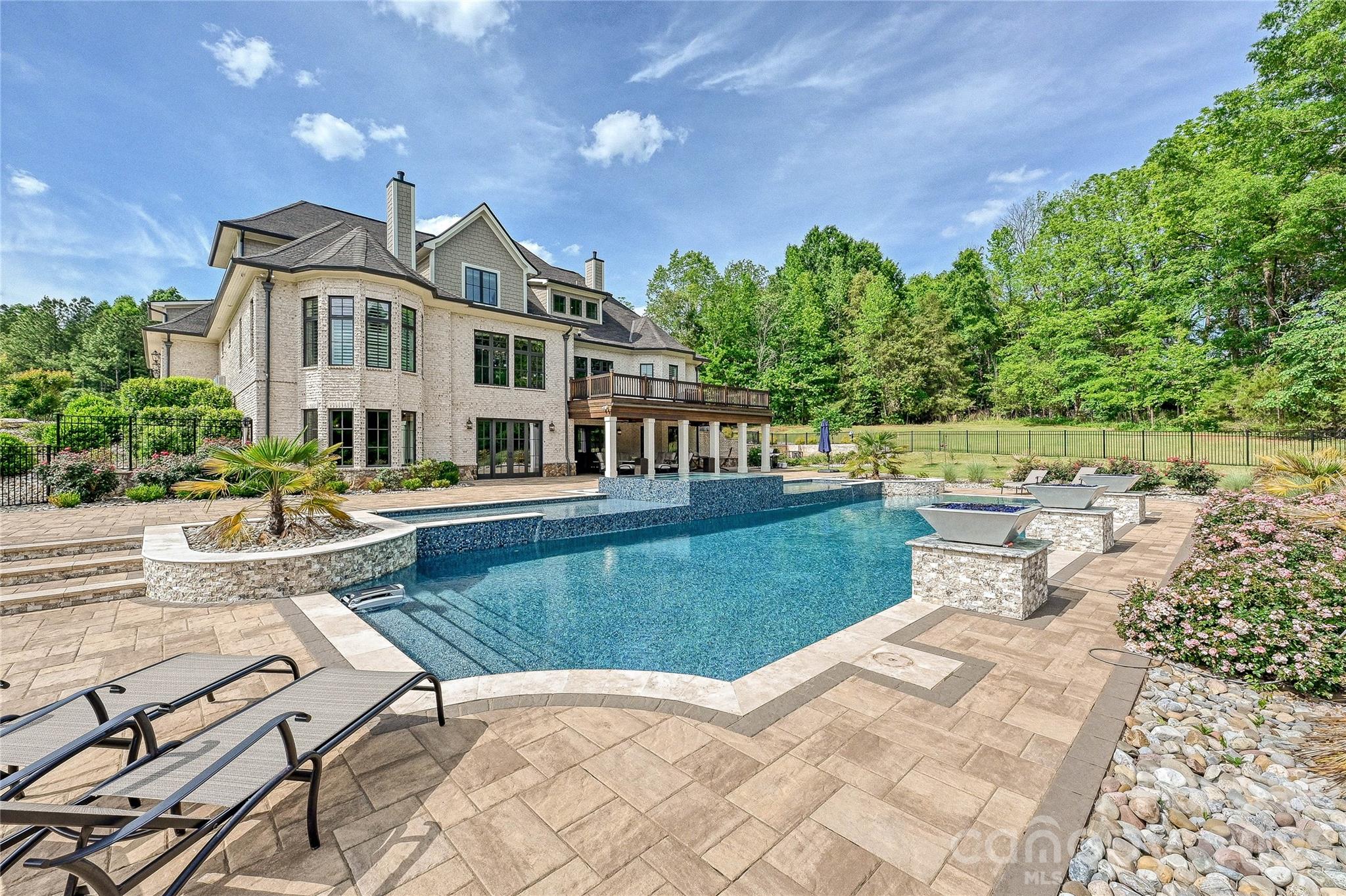 1430 Rosehill Drive — Waxhaw