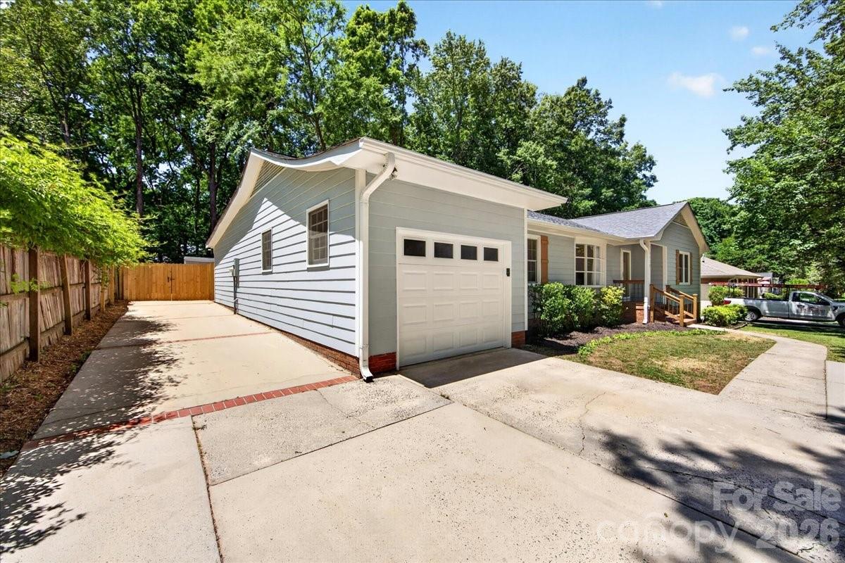 6018 Donegal Drive — Charlotte