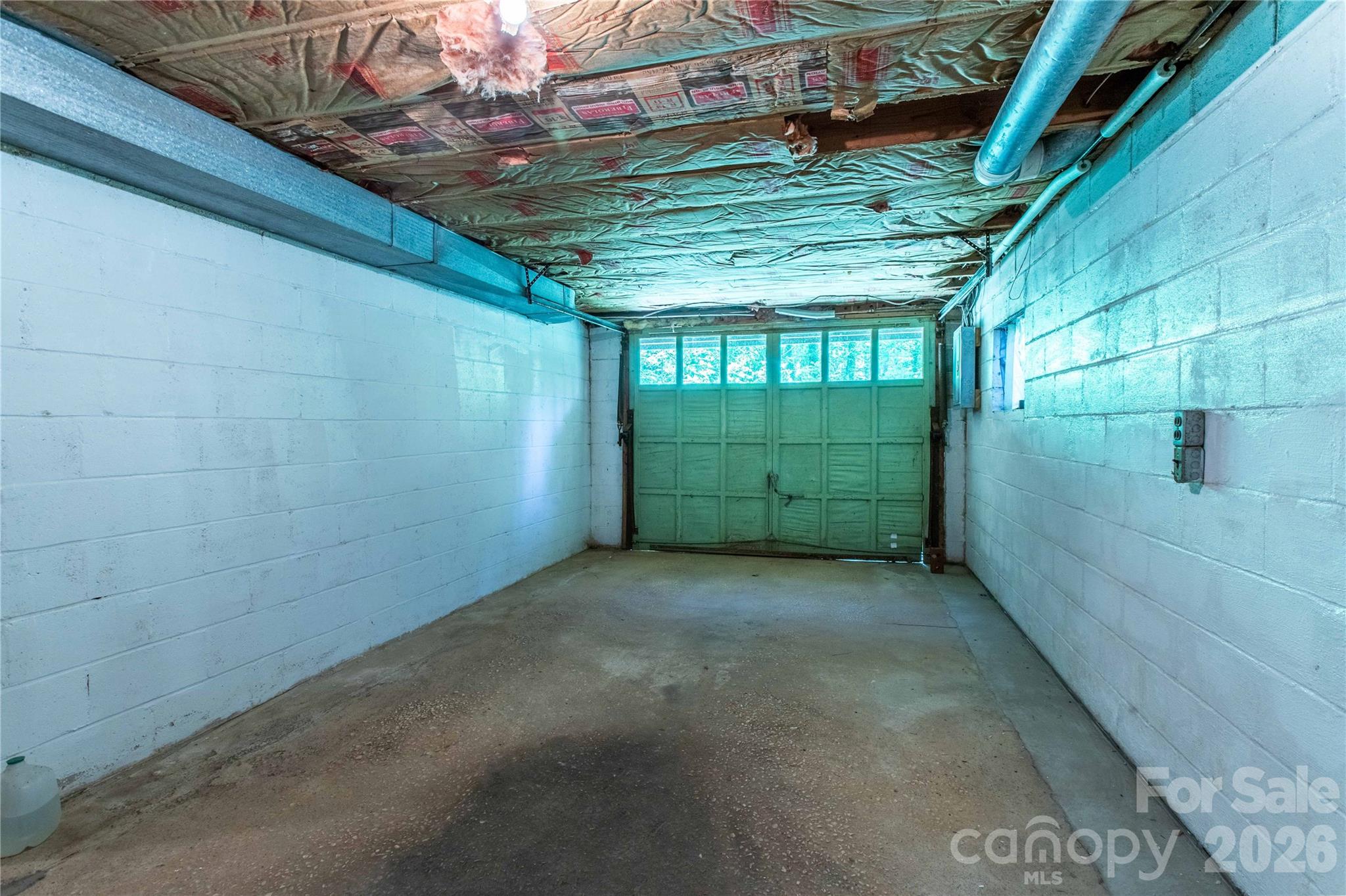 3004 Kanuga Road — Hendersonville