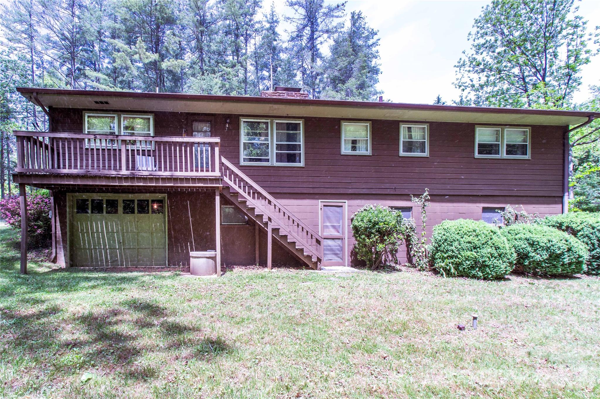 3004 Kanuga Road — Hendersonville