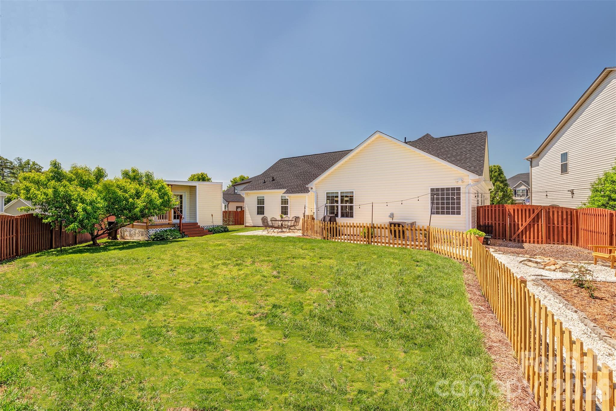 7 Breyerton Court — Asheville