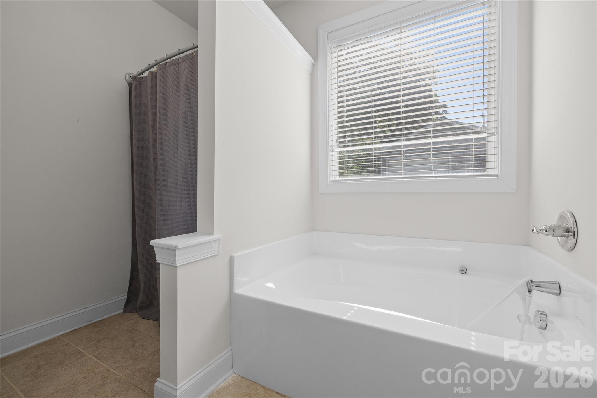 578 Daventry Court — Clover