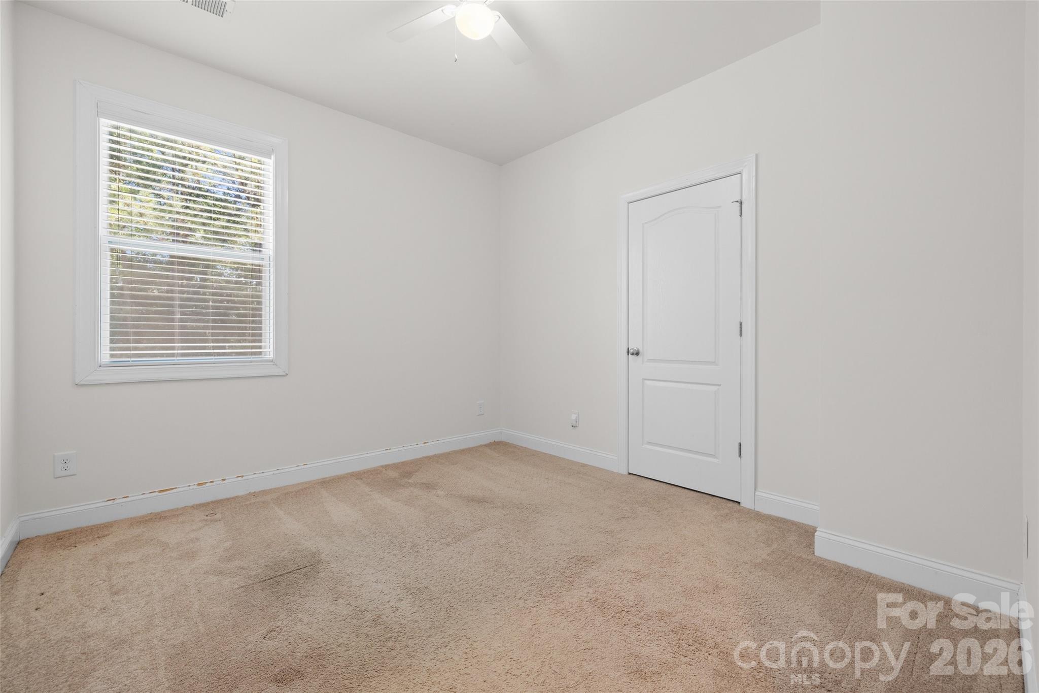578 Daventry Court — Clover
