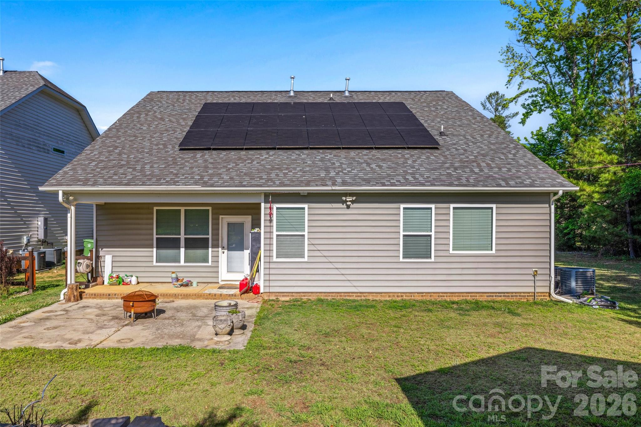578 Daventry Court — Clover