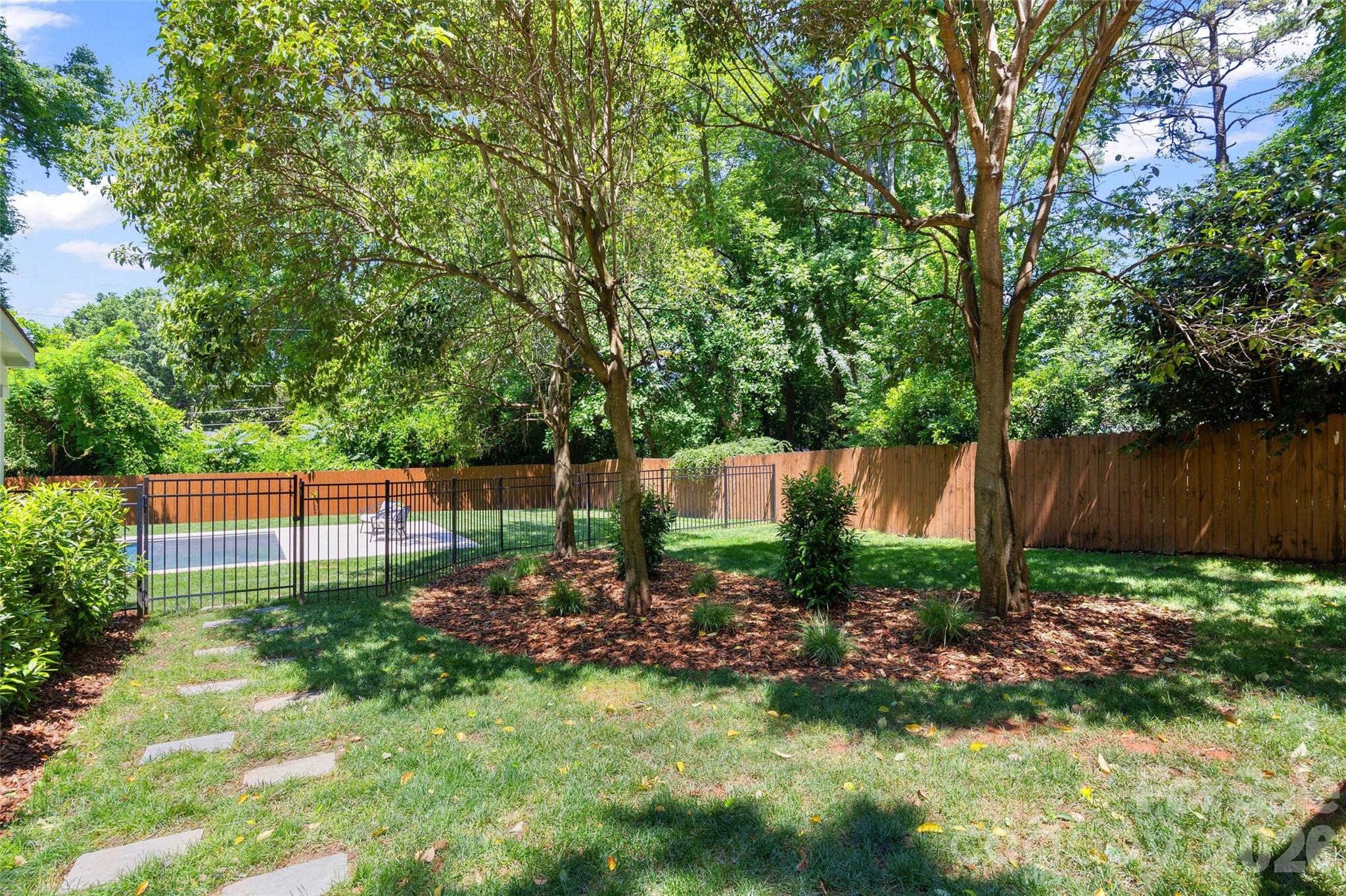 2131 Eaton Road — Charlotte