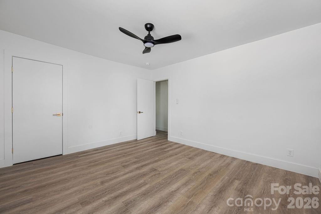 911 E Woodlawn Road — Charlotte