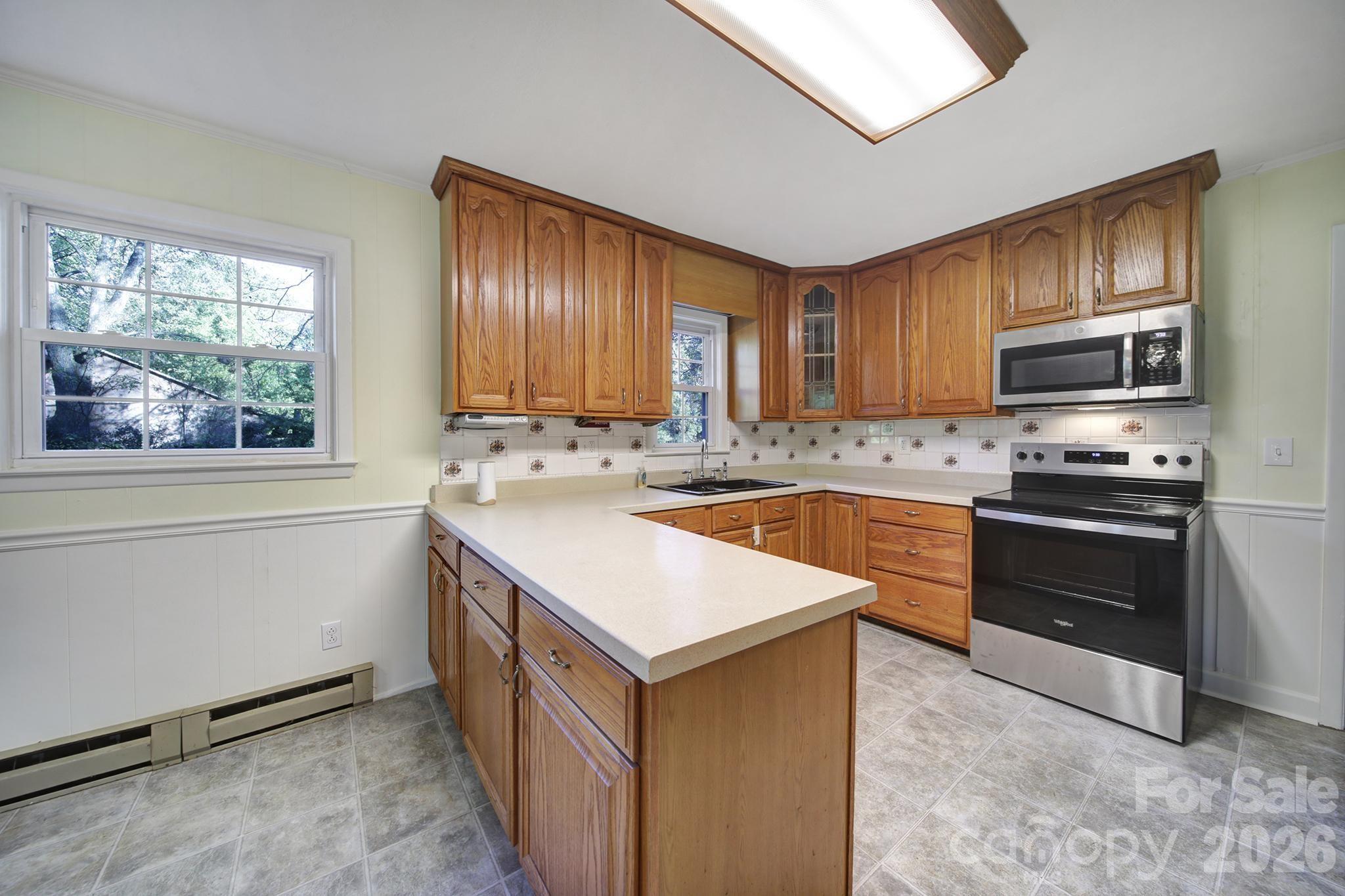 3987 Taxahaw Road — Lancaster