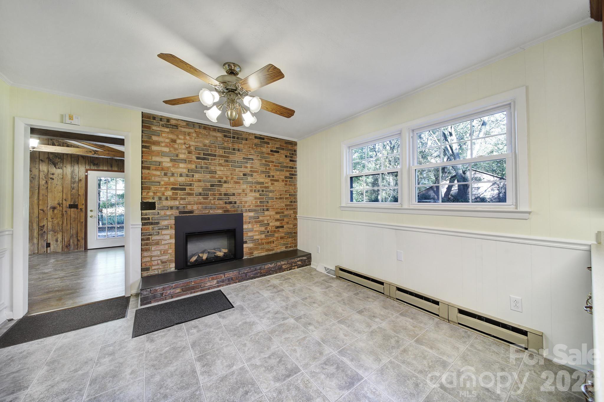3987 Taxahaw Road — Lancaster