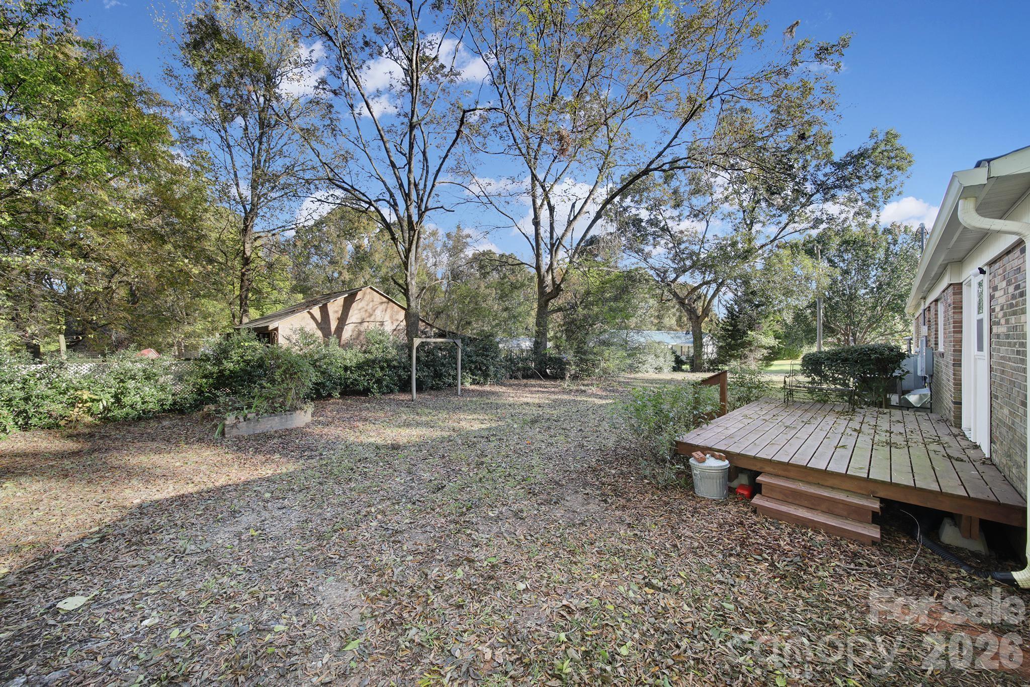3987 Taxahaw Road — Lancaster