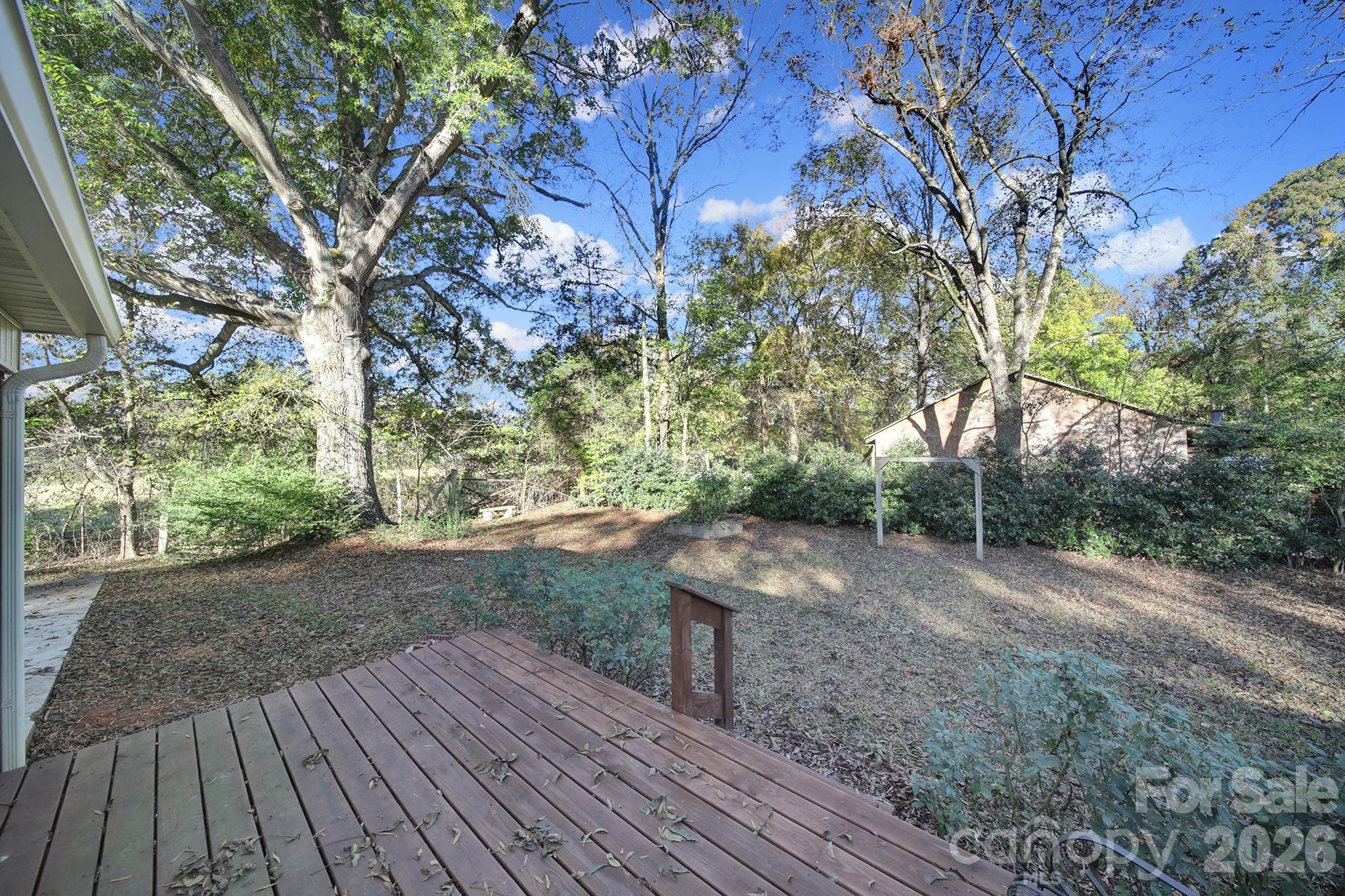 3987 Taxahaw Road — Lancaster