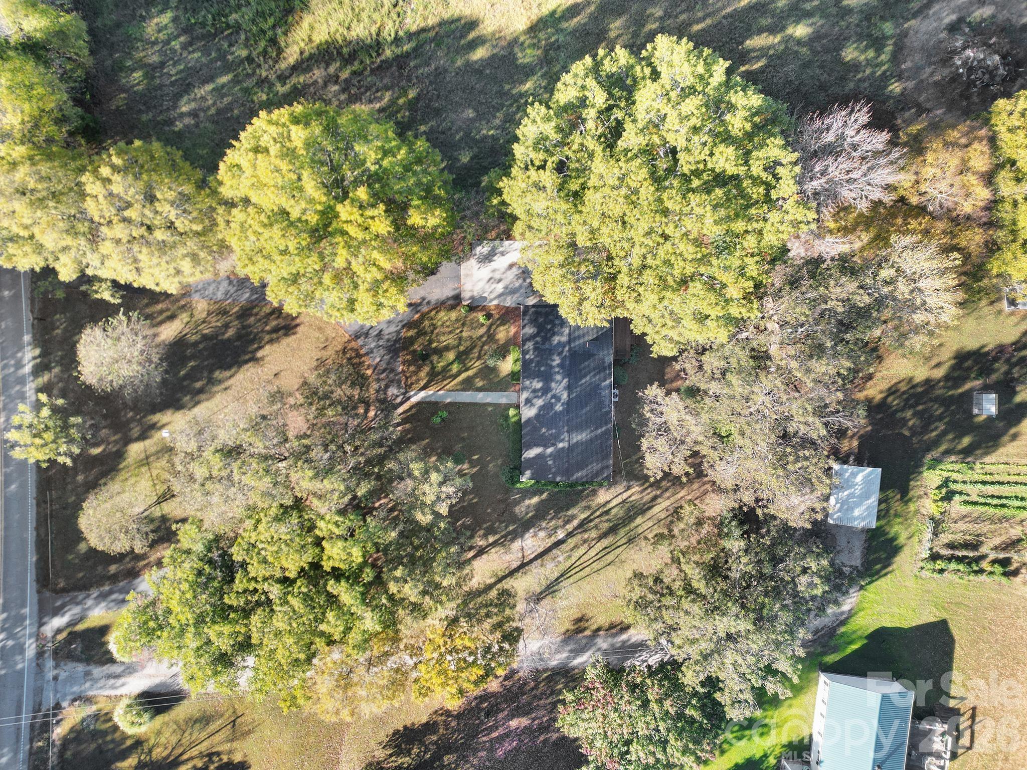 3987 Taxahaw Road — Lancaster