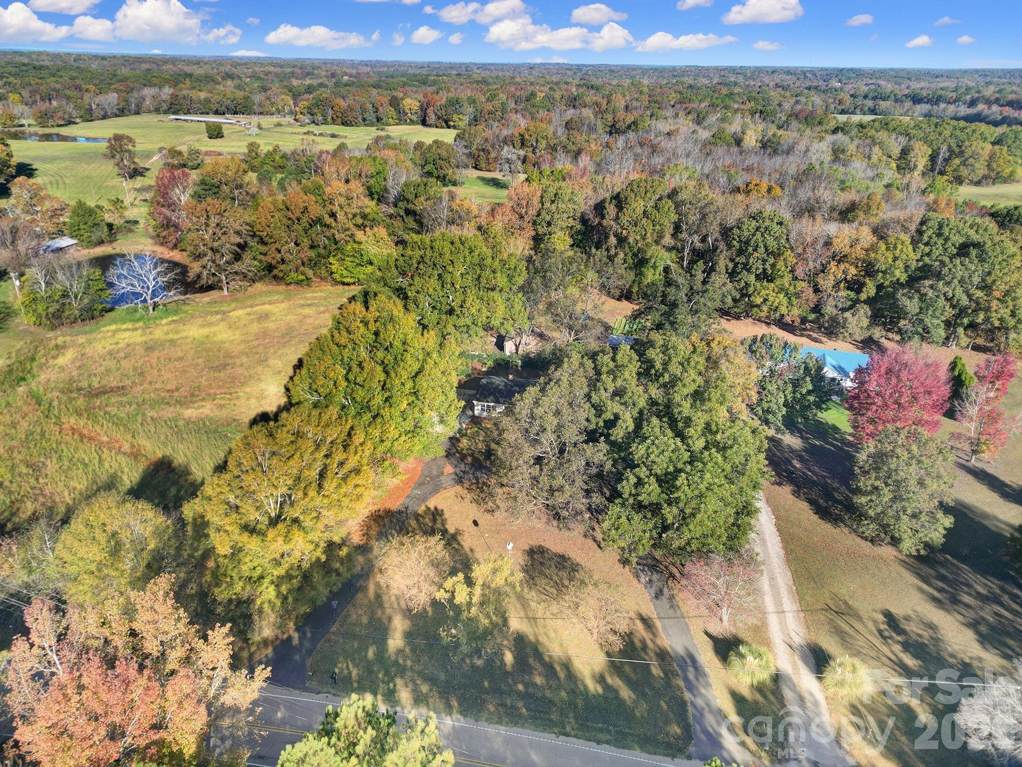 3987 Taxahaw Road — Lancaster