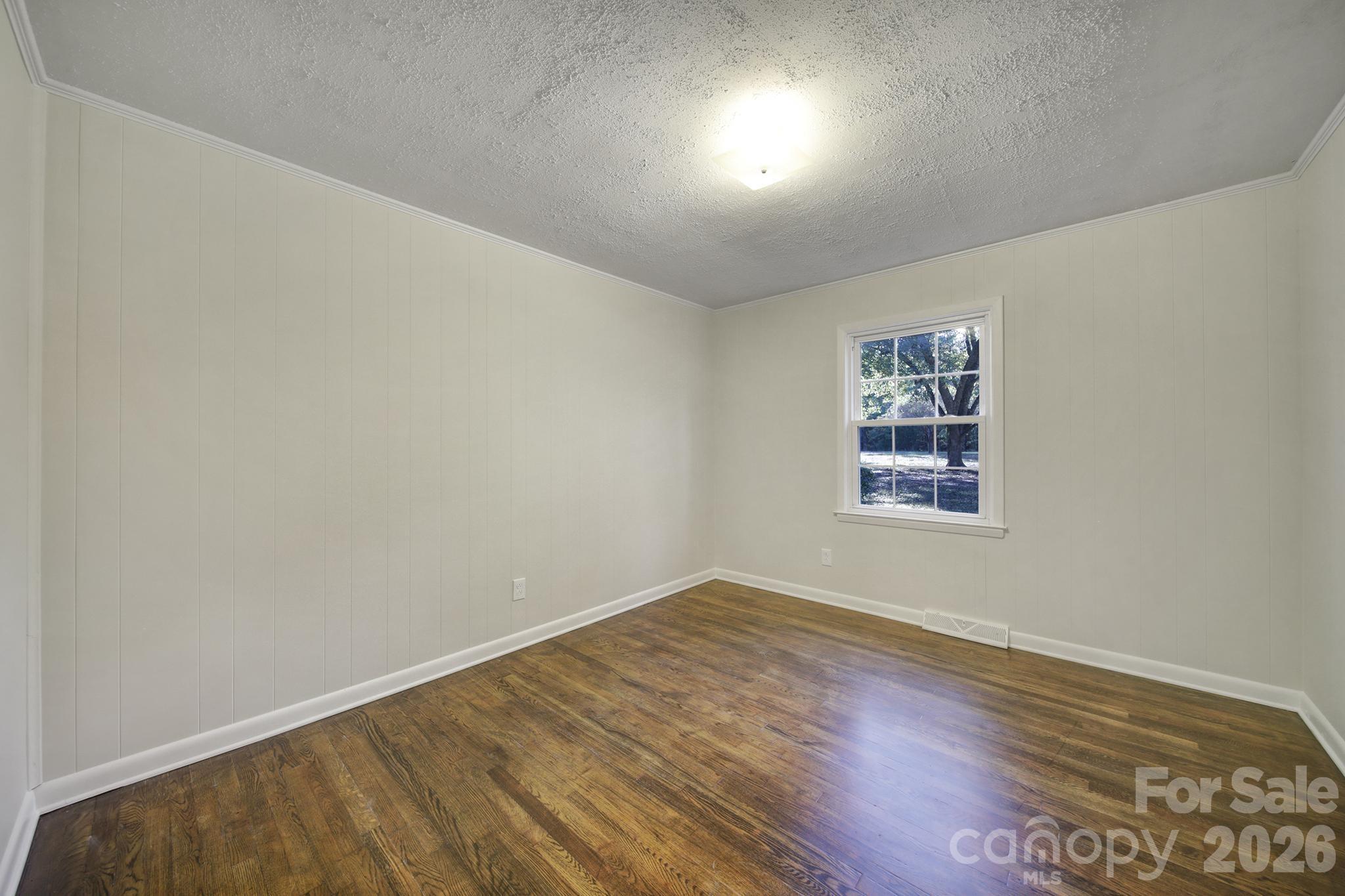 3987 Taxahaw Road — Lancaster