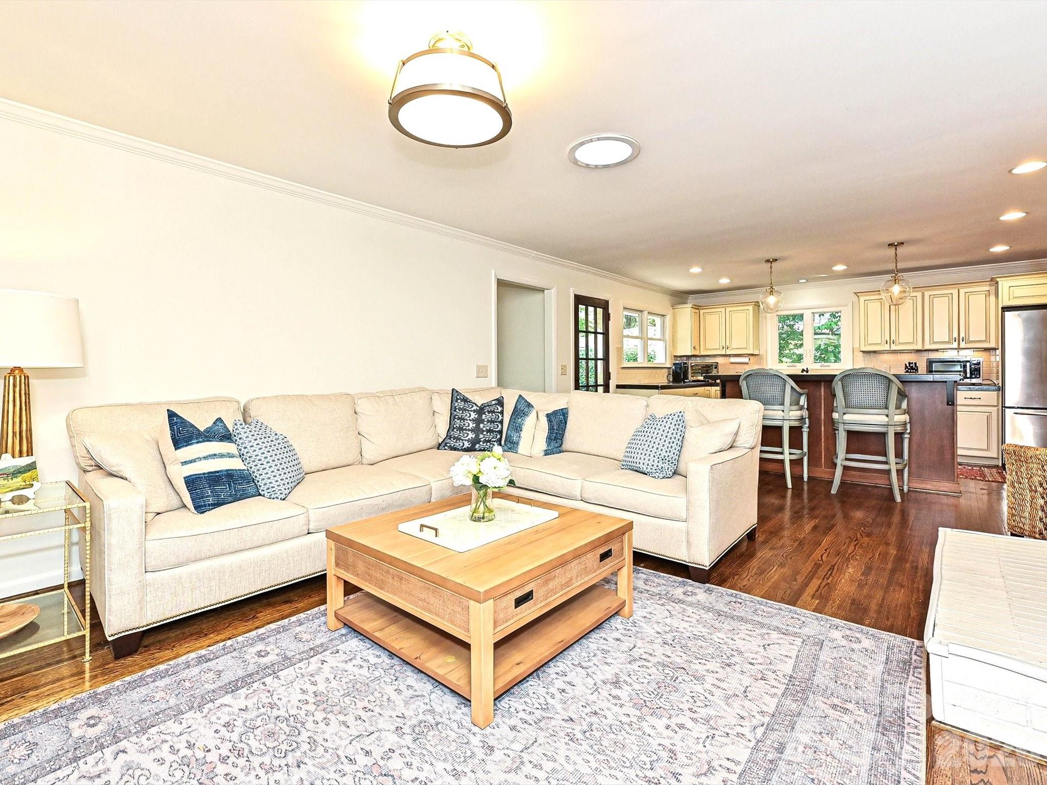 3131 Pinehurst Place — Charlotte
