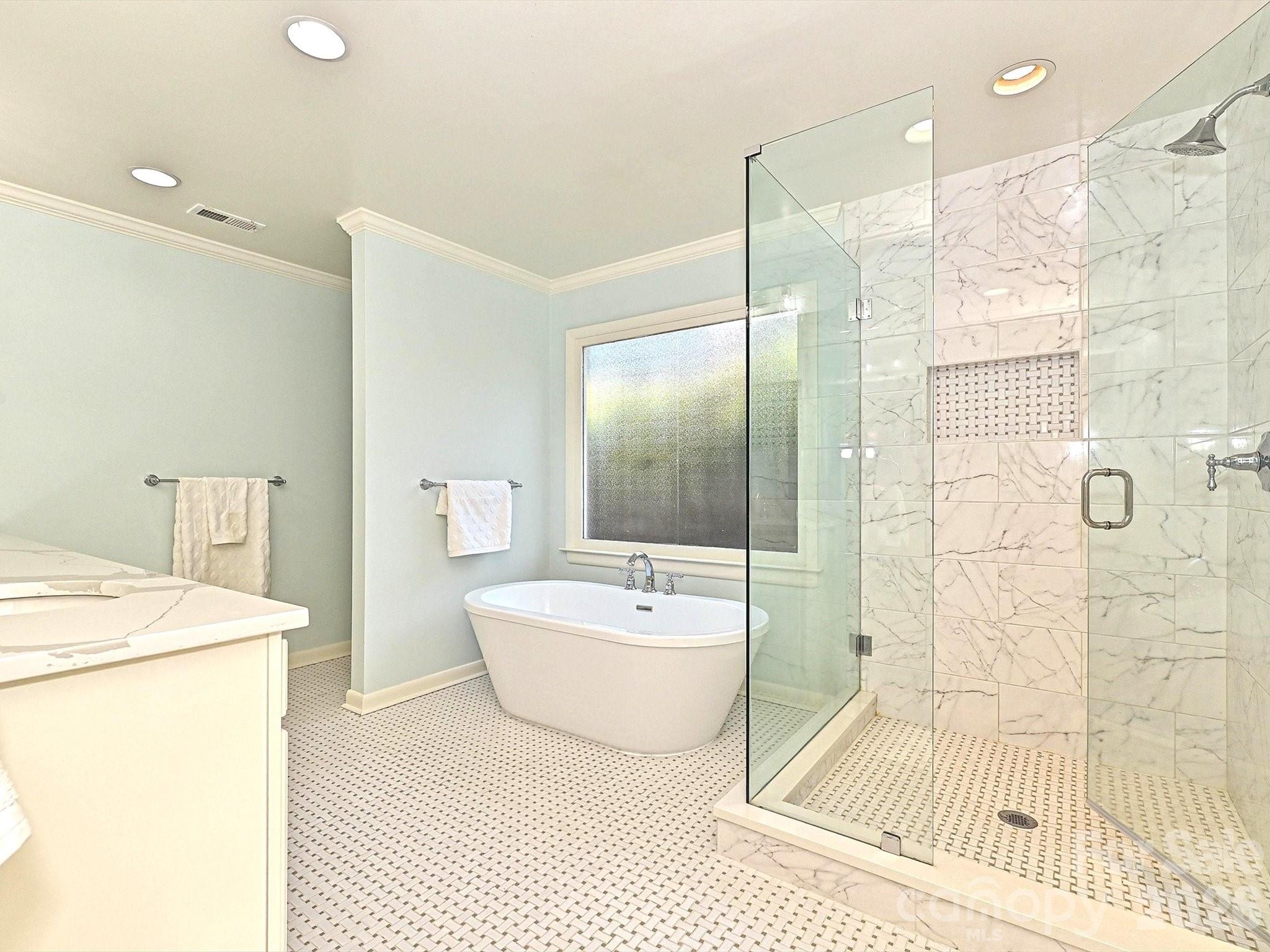 3131 Pinehurst Place — Charlotte