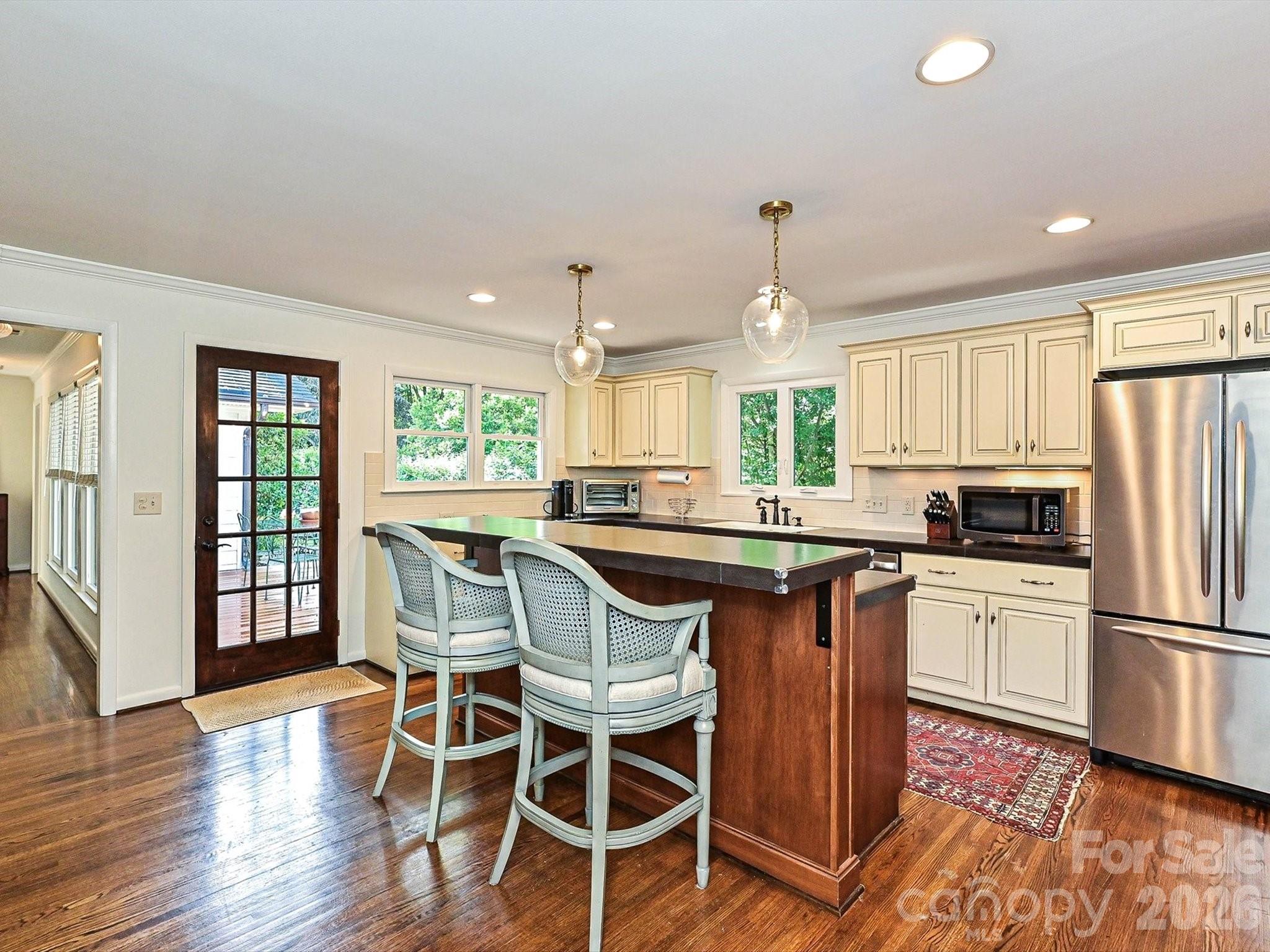 3131 Pinehurst Place — Charlotte