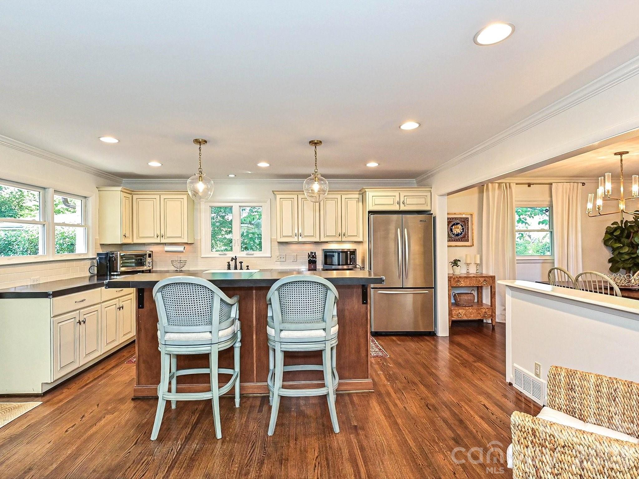 3131 Pinehurst Place — Charlotte
