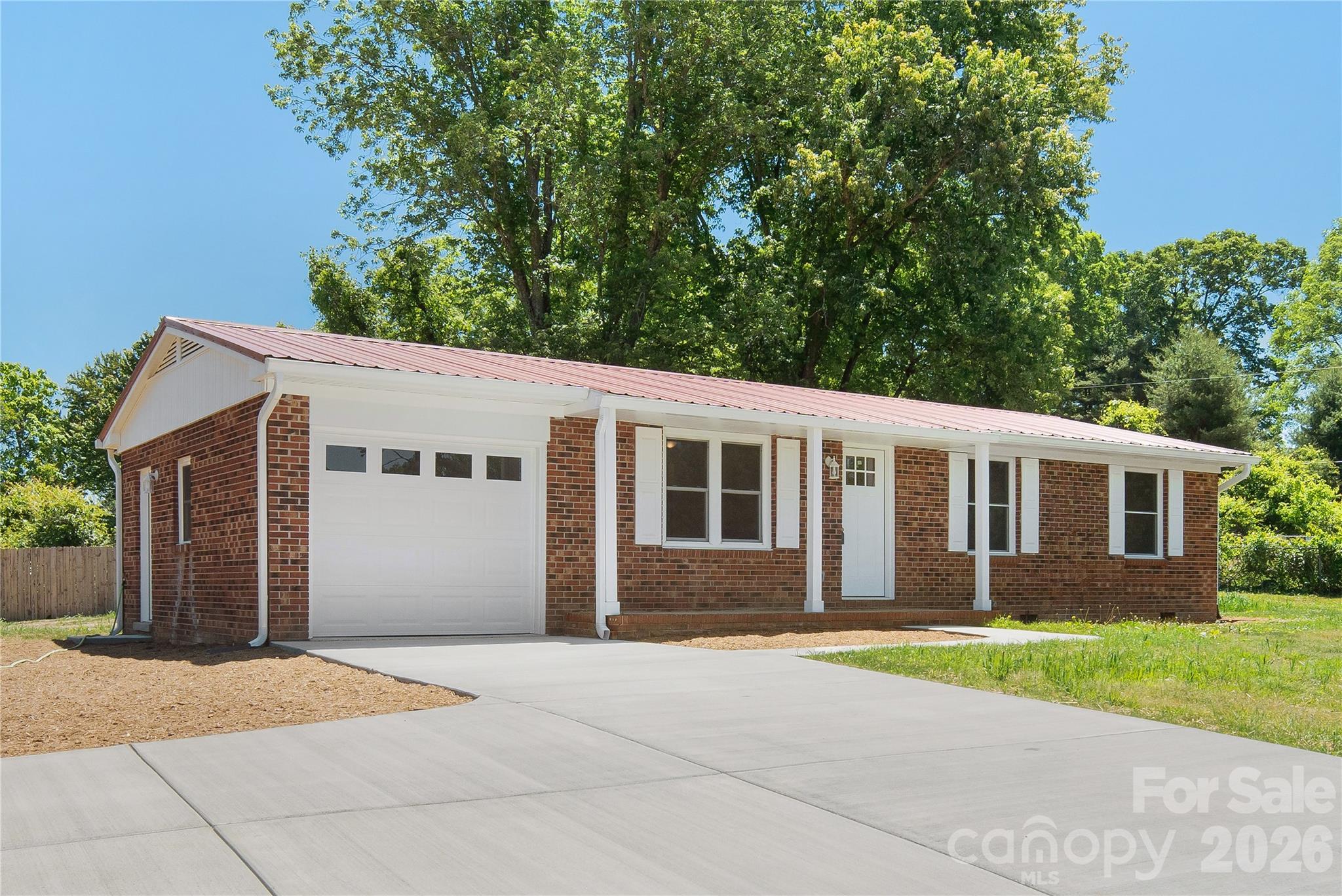 287 Duncan Road — Flat Rock