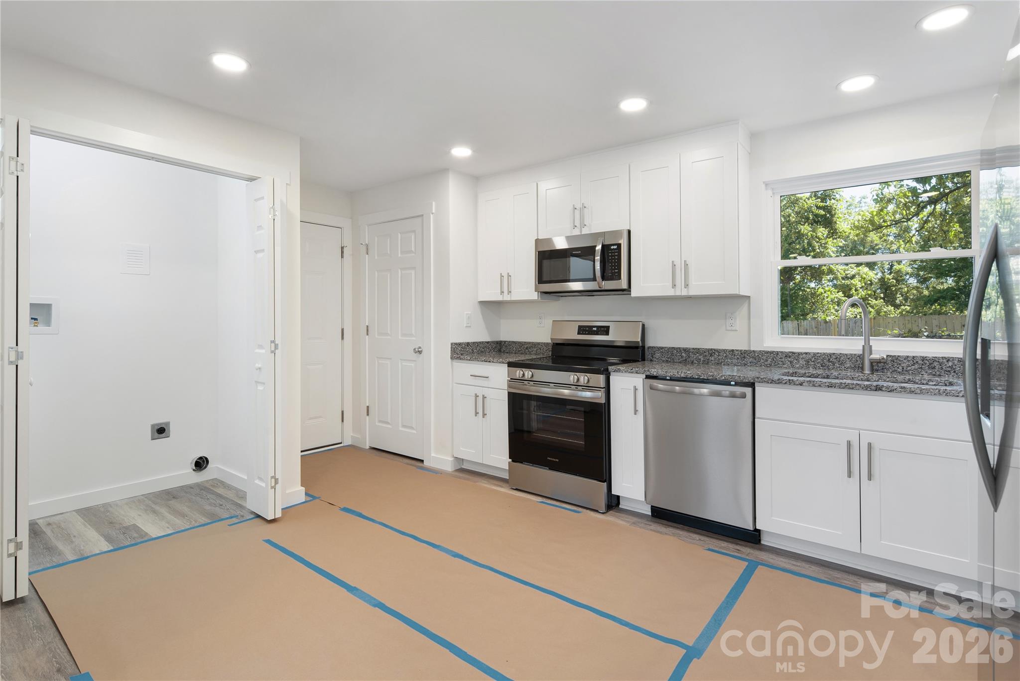 287 Duncan Road — Flat Rock