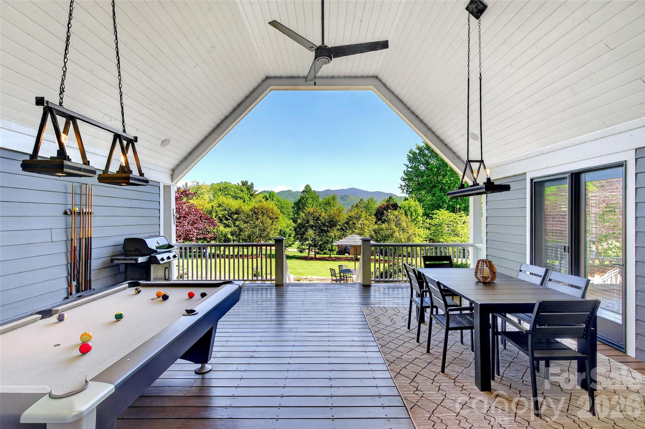 120 Old Lakey Gap Road — Black Mountain