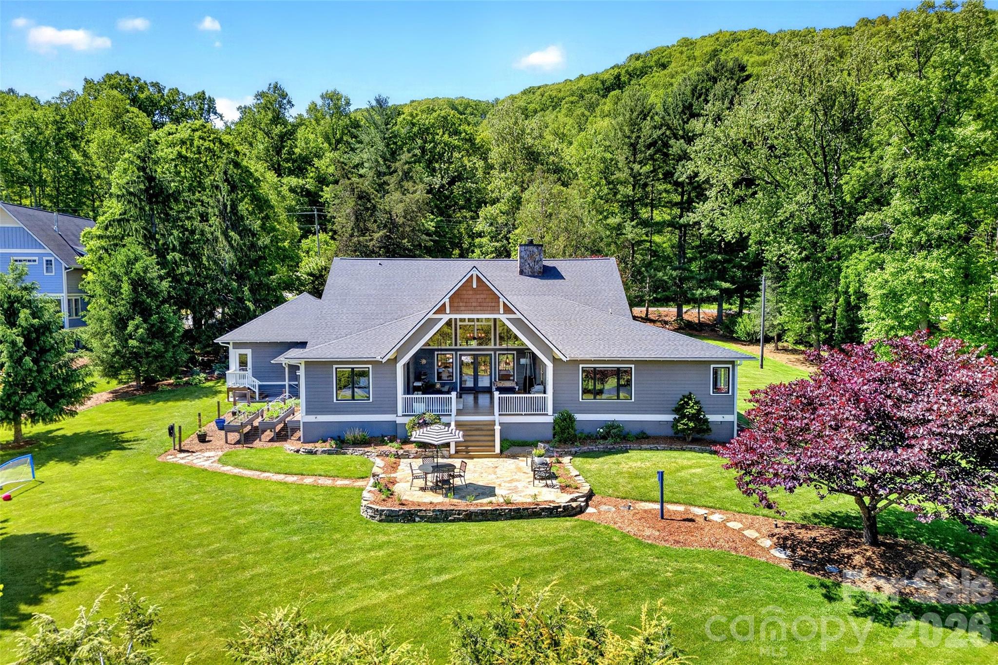 120 Old Lakey Gap Road — Black Mountain