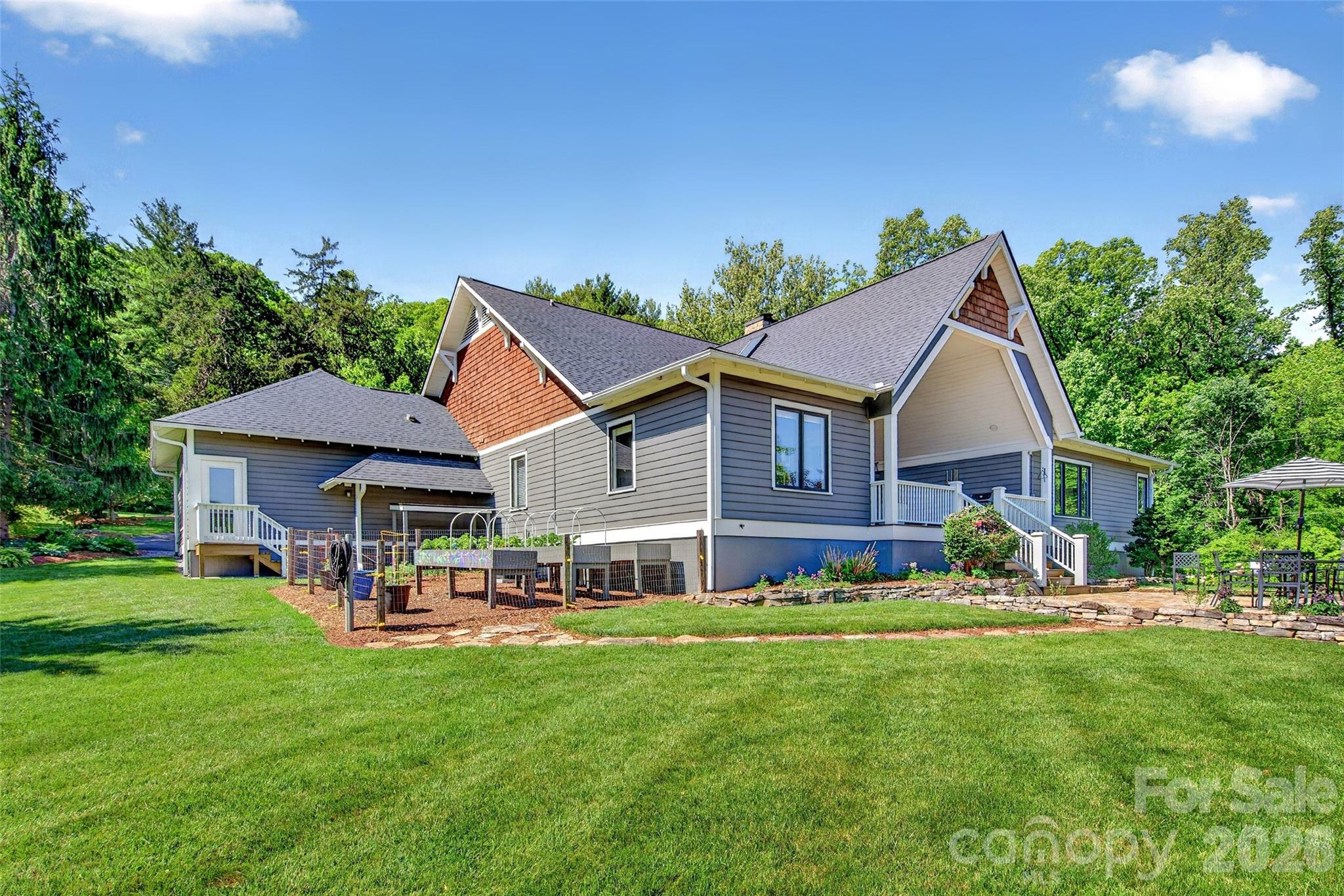 120 Old Lakey Gap Road — Black Mountain