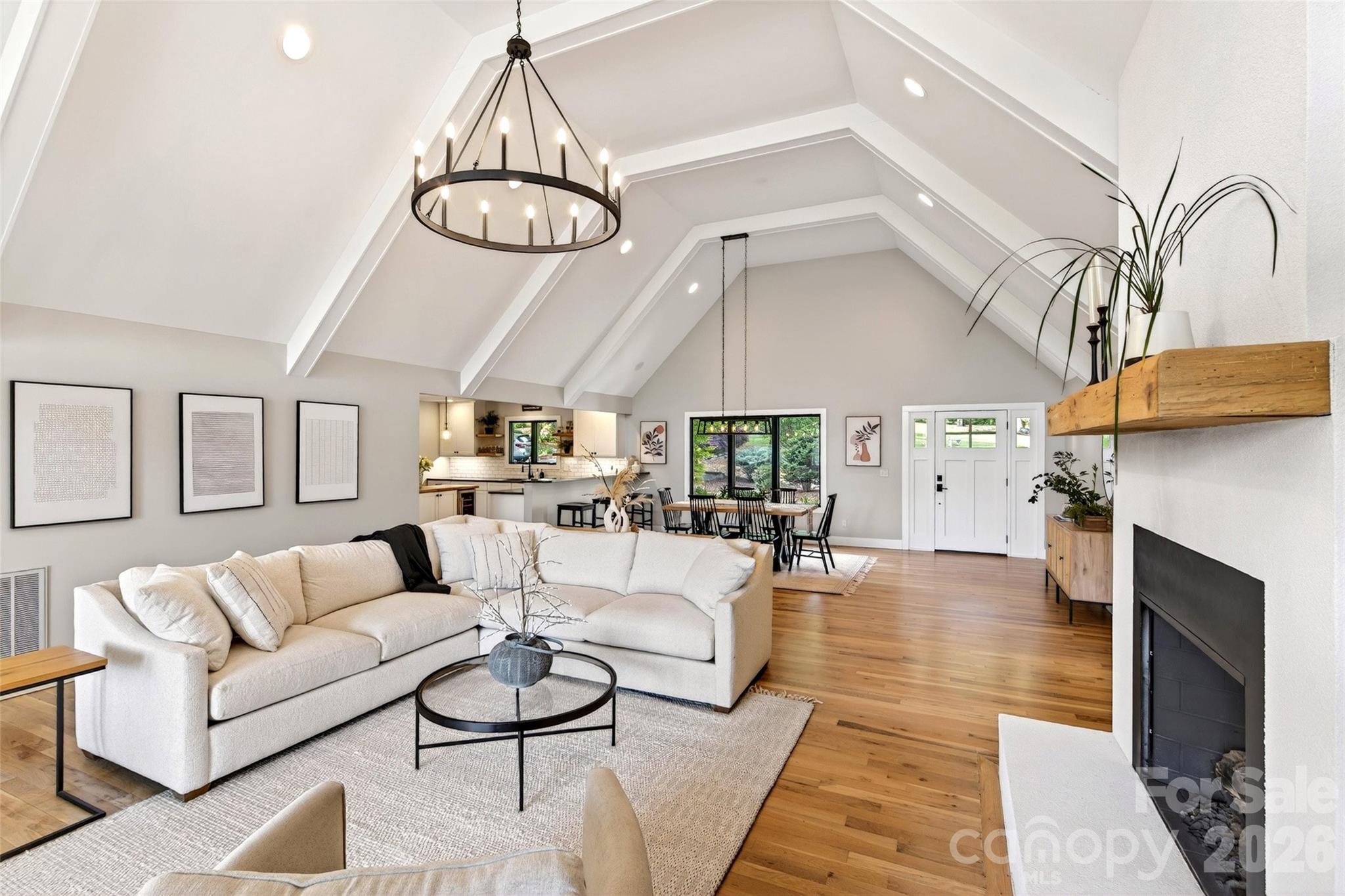 120 Old Lakey Gap Road — Black Mountain