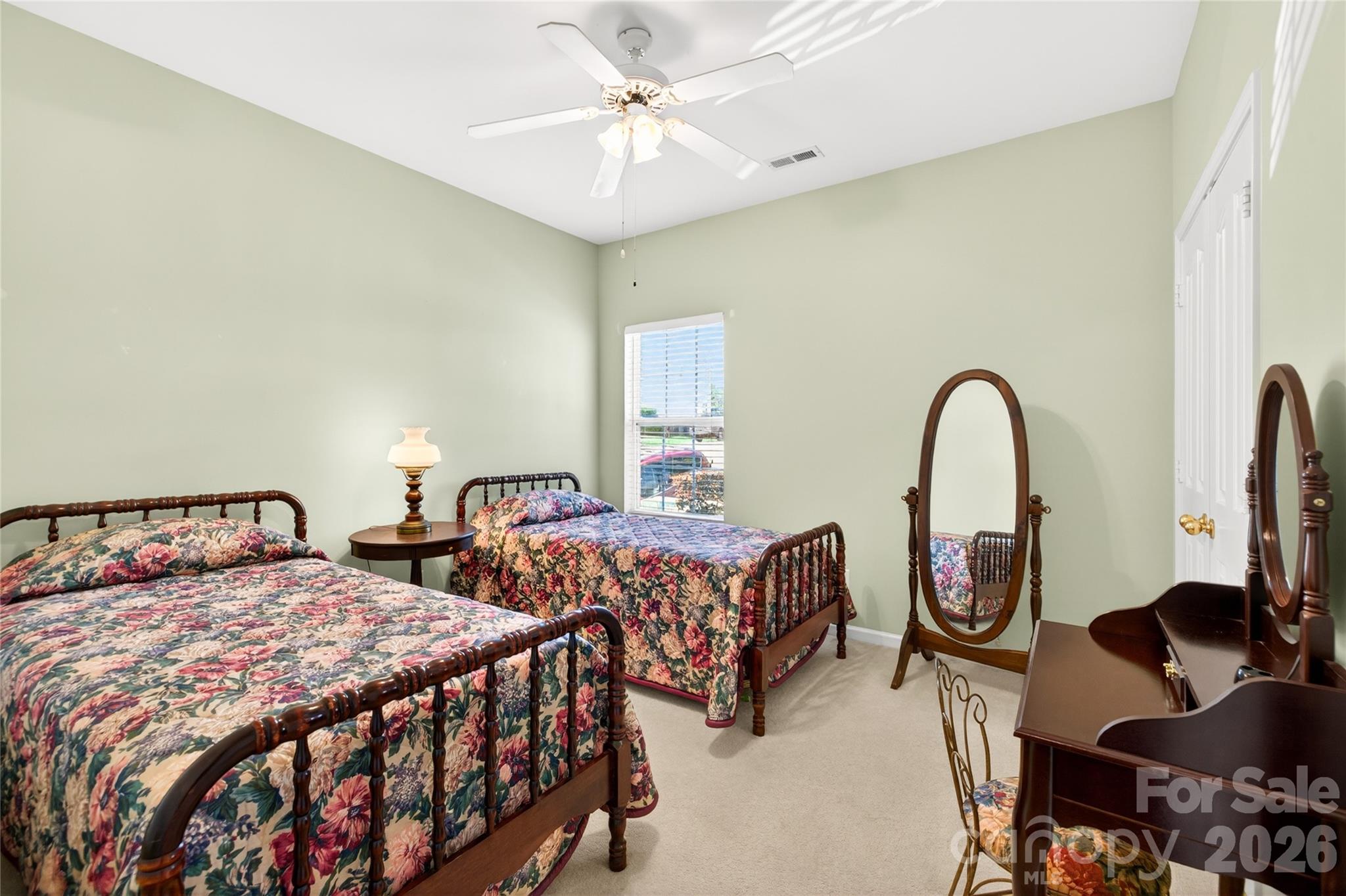 1918 Weighmont Court — Charlotte