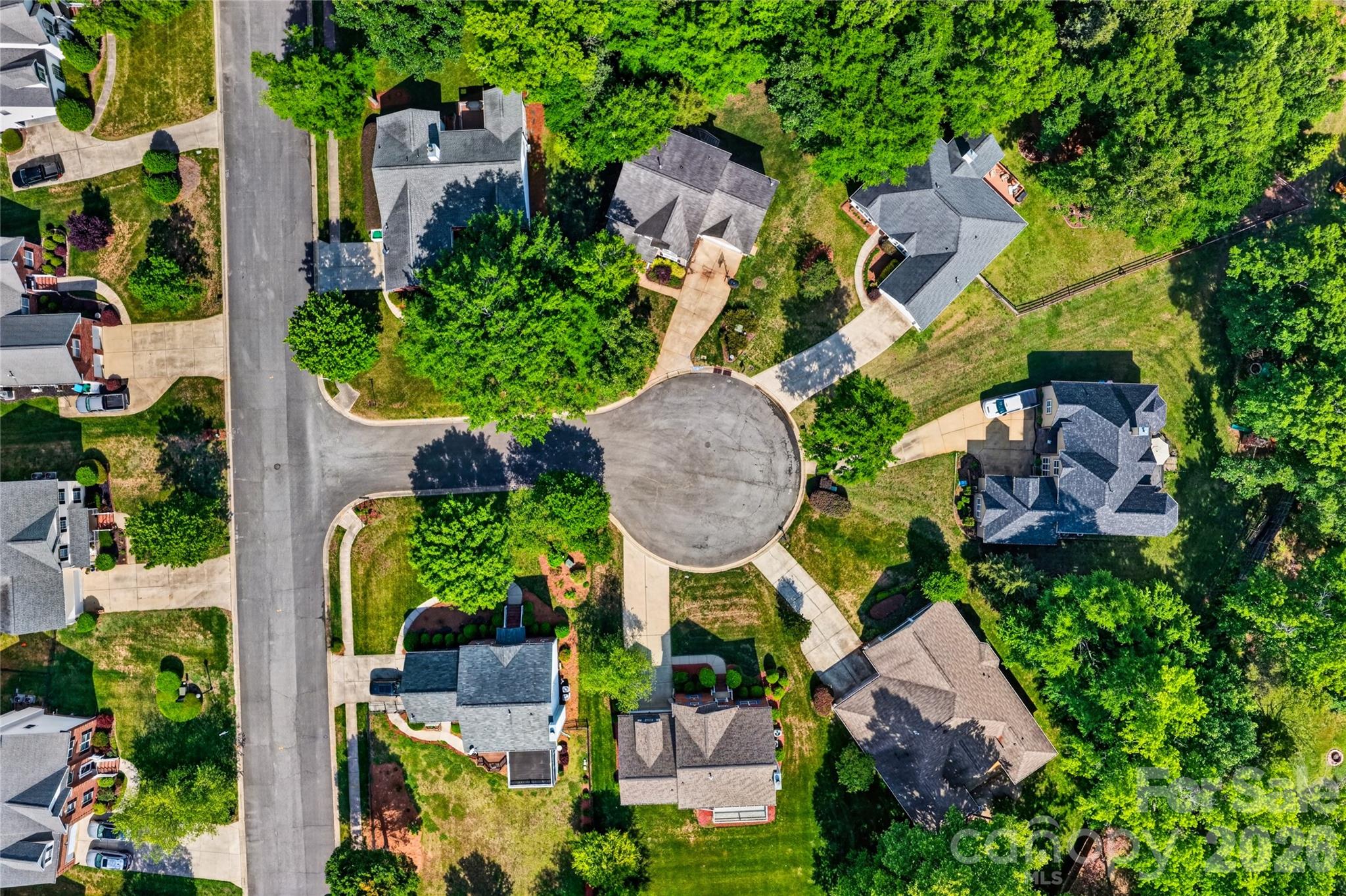 1918 Weighmont Court — Charlotte