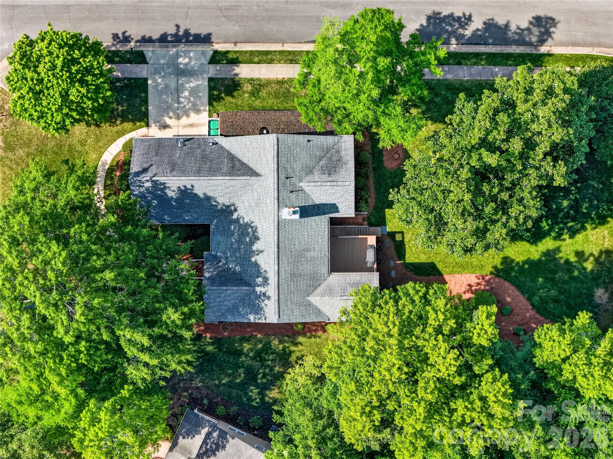 1918 Weighmont Court — Charlotte